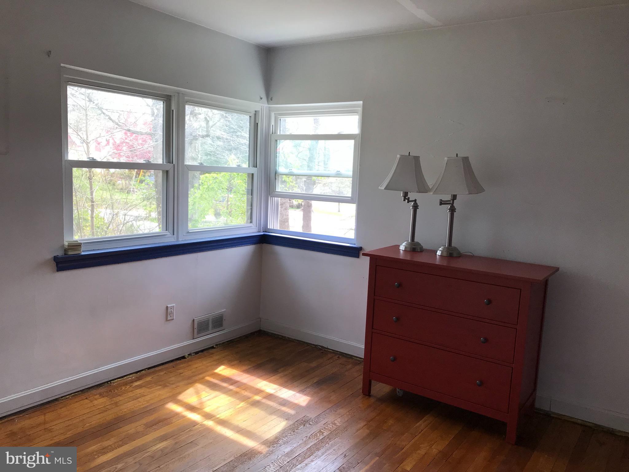 WOODBURN HEIGHTS - Residential