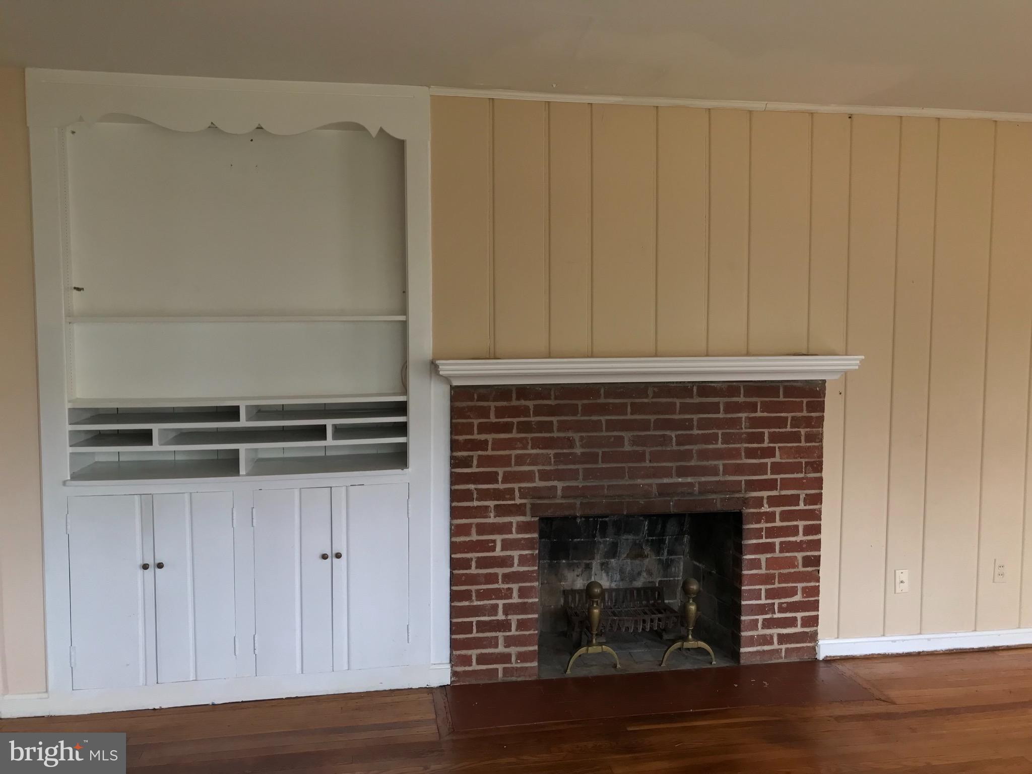 WOODBURN HEIGHTS - Residential