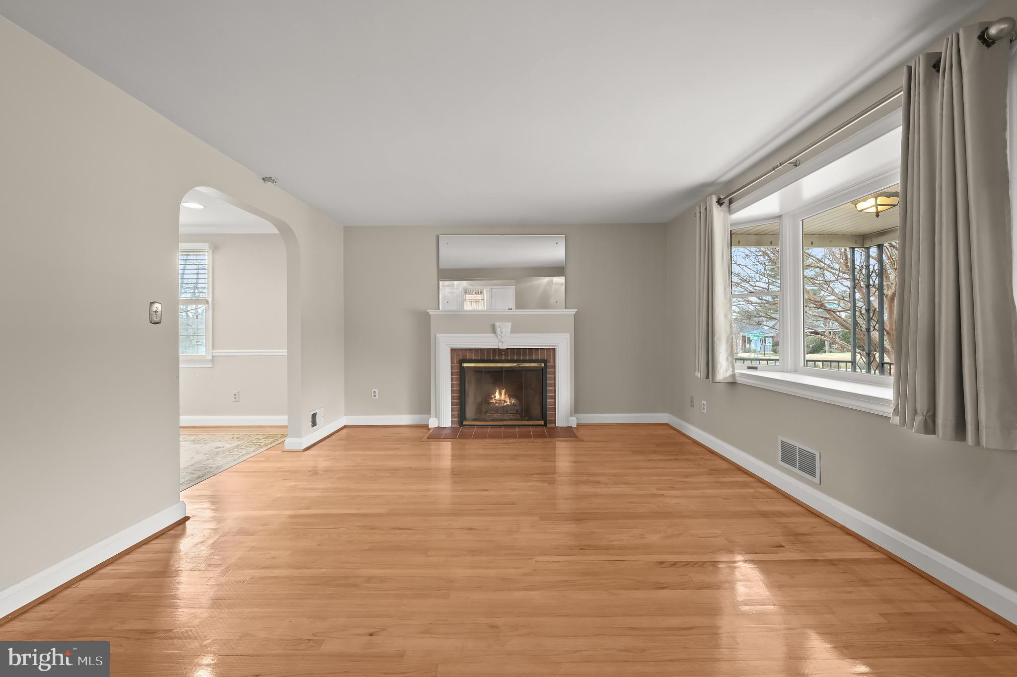 COLONIAL GARDENS - Residential