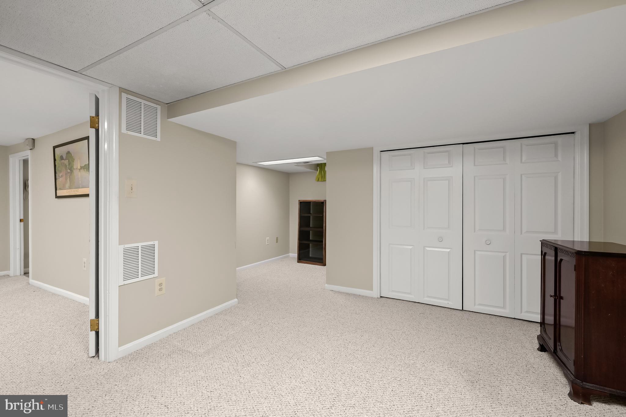 COLONIAL GARDENS - Residential