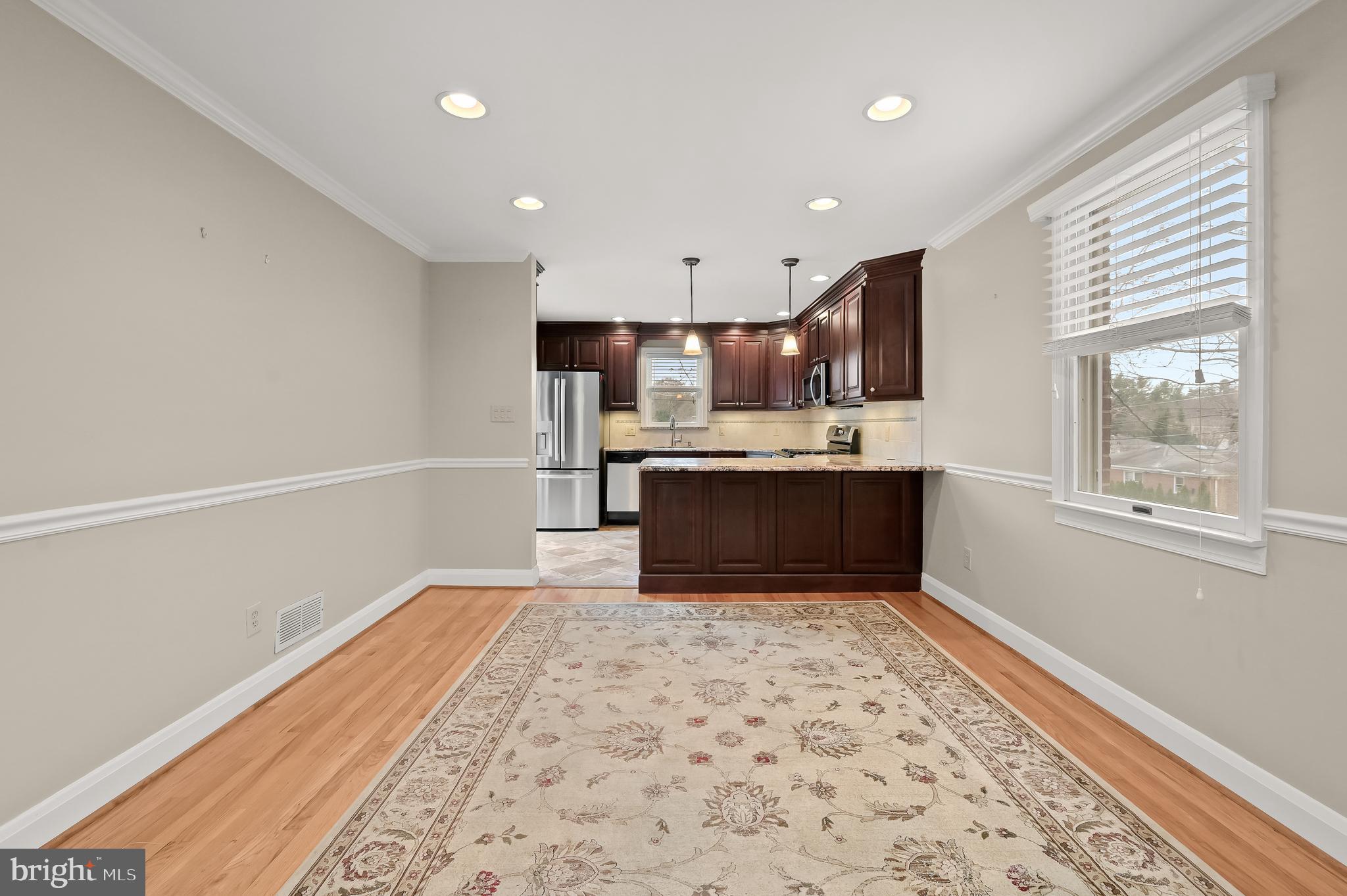 COLONIAL GARDENS - Residential