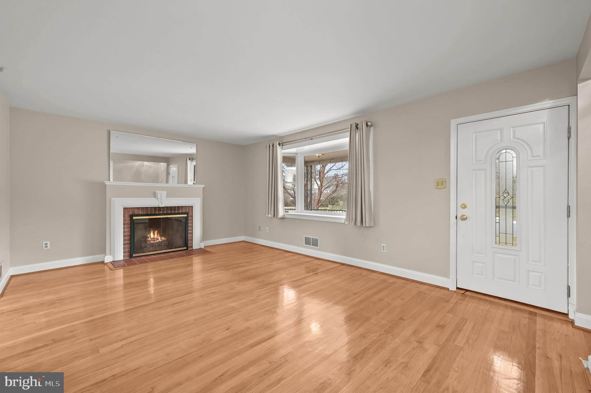 COLONIAL GARDENS - Residential