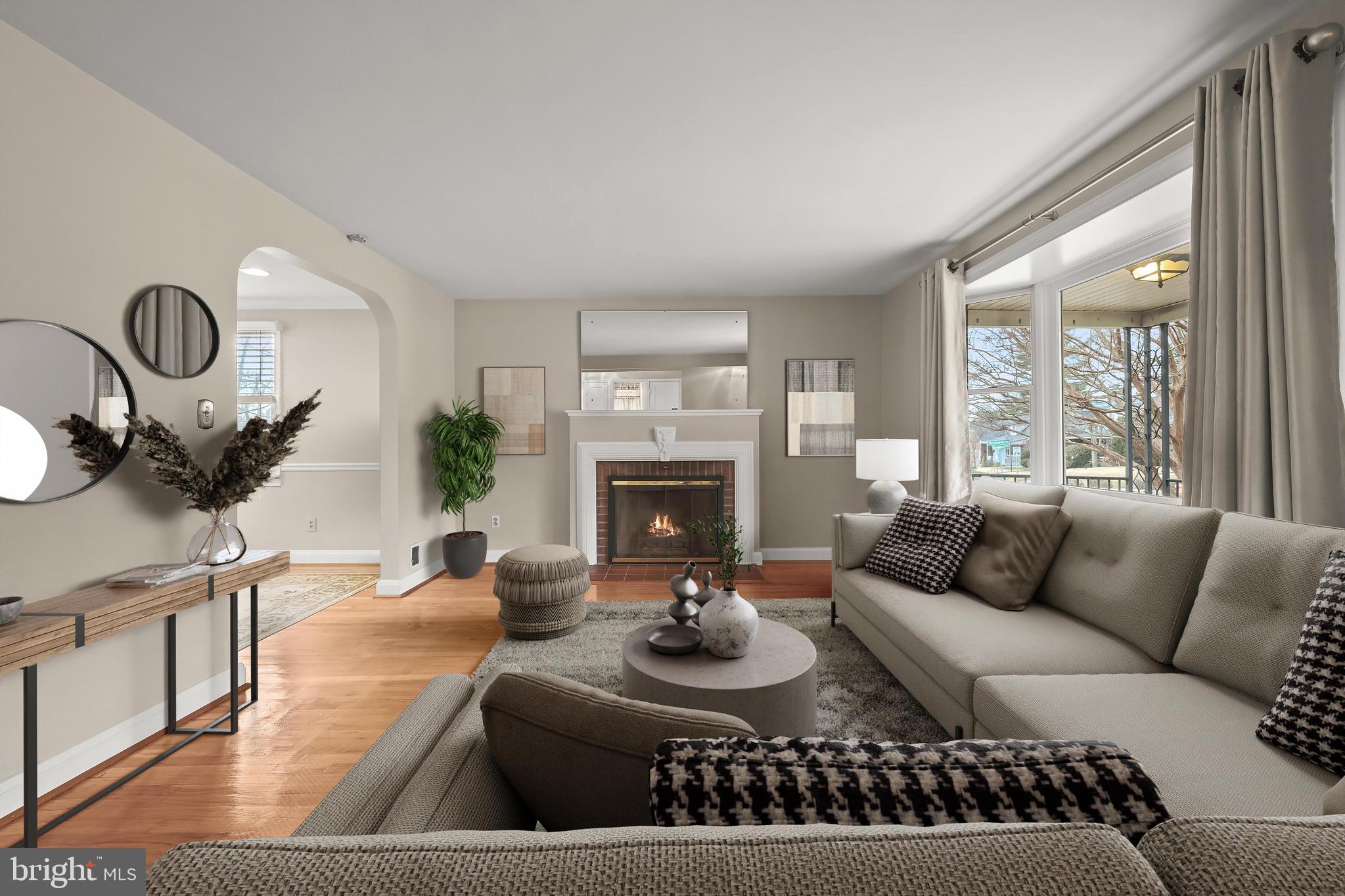 COLONIAL GARDENS - Residential