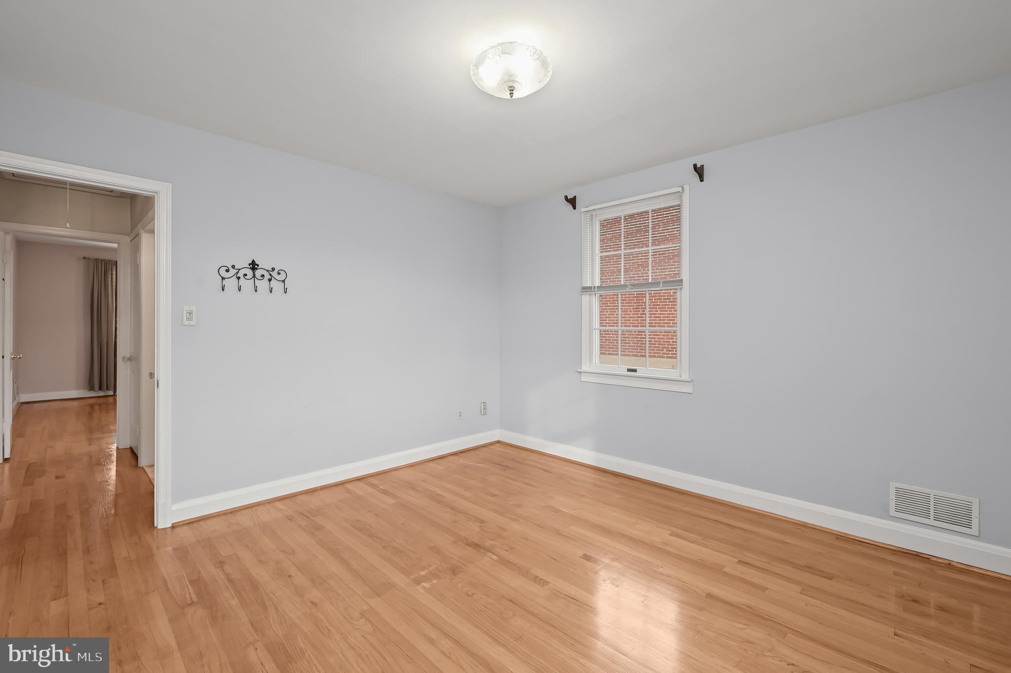 COLONIAL GARDENS - Residential