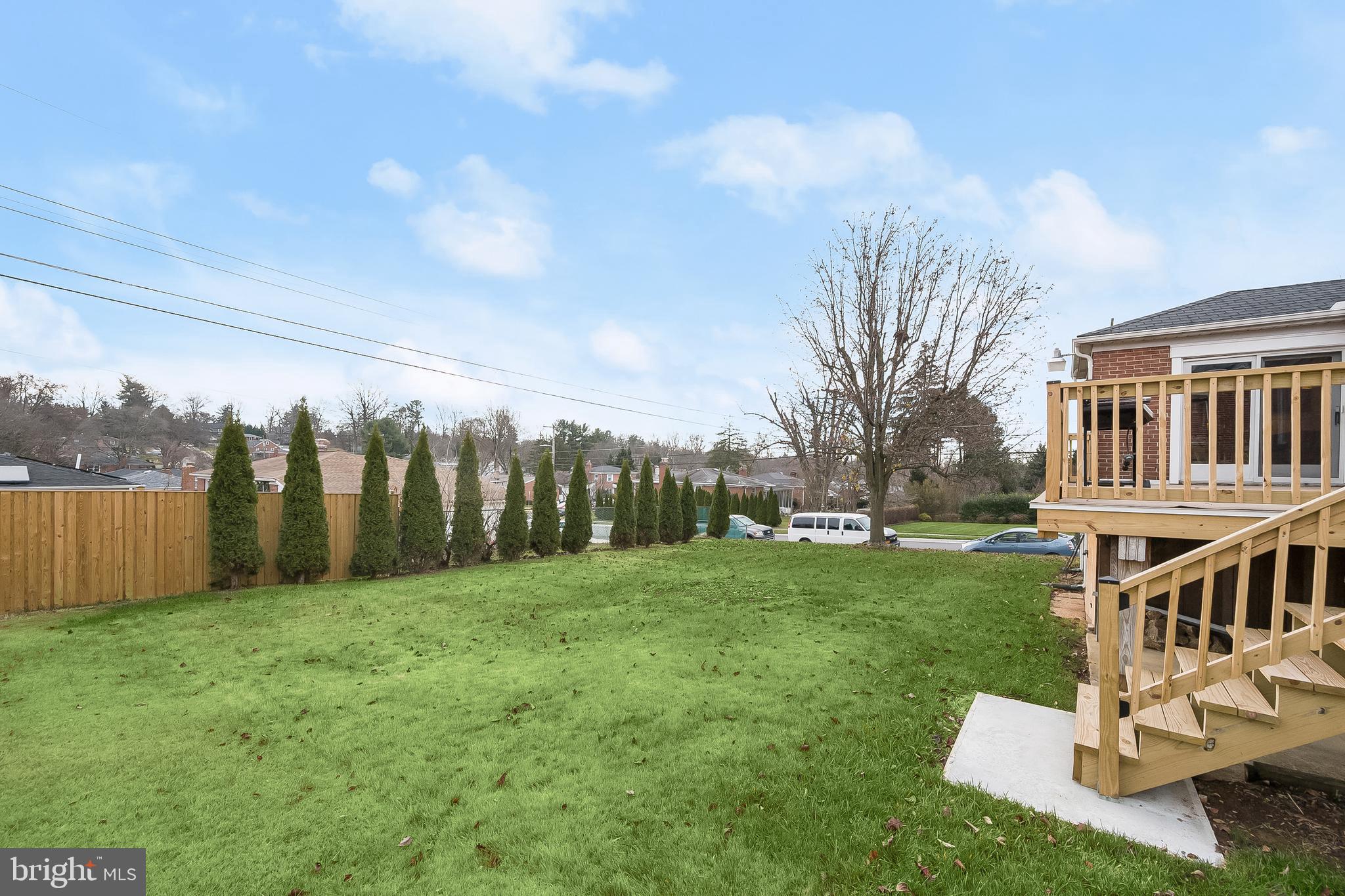 COLONIAL GARDENS - Residential