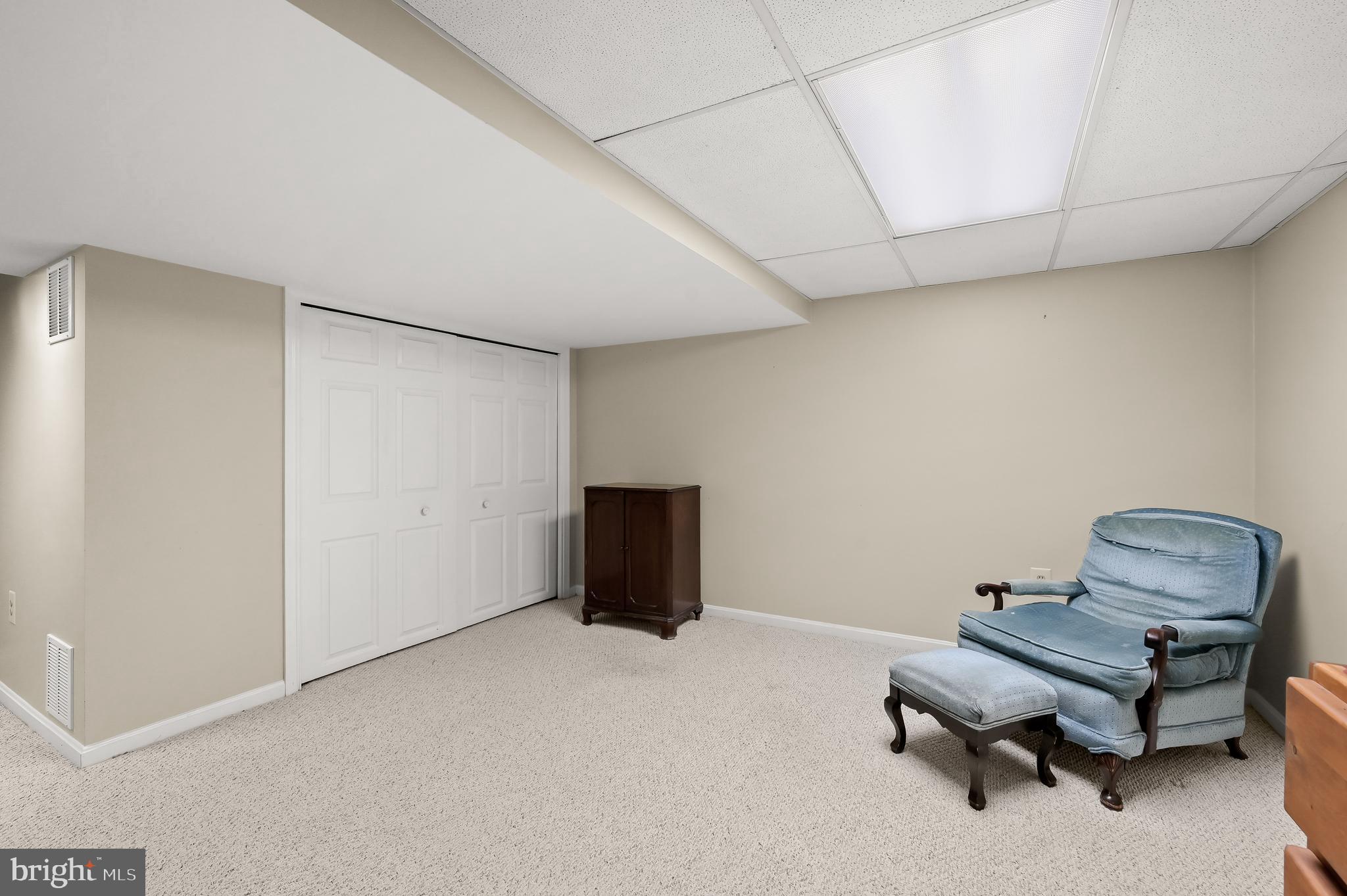 COLONIAL GARDENS - Residential