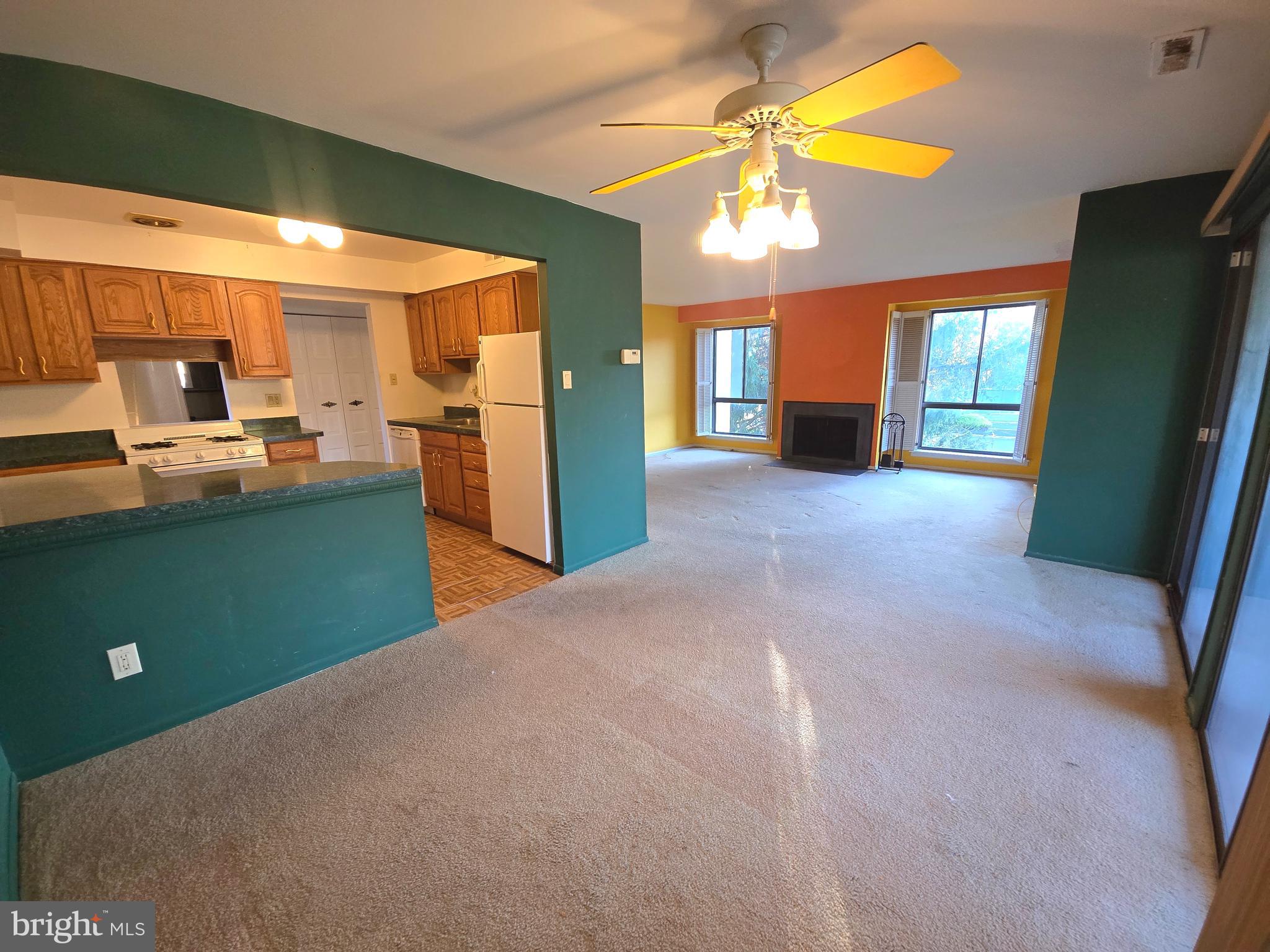 BAKERS BAY CONDOMINIUMS - Residential