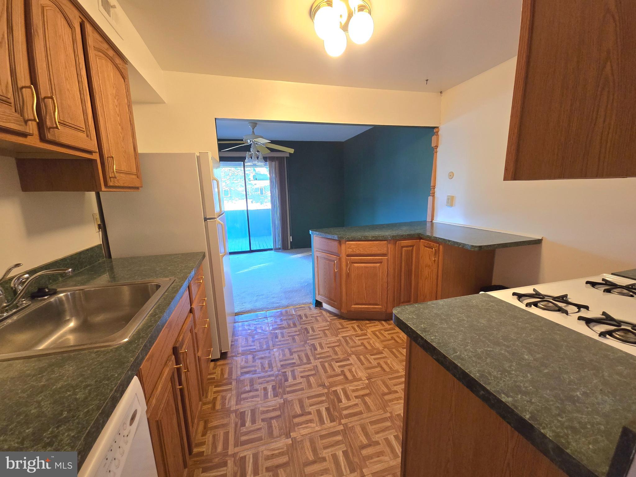 BAKERS BAY CONDOMINIUMS - Residential