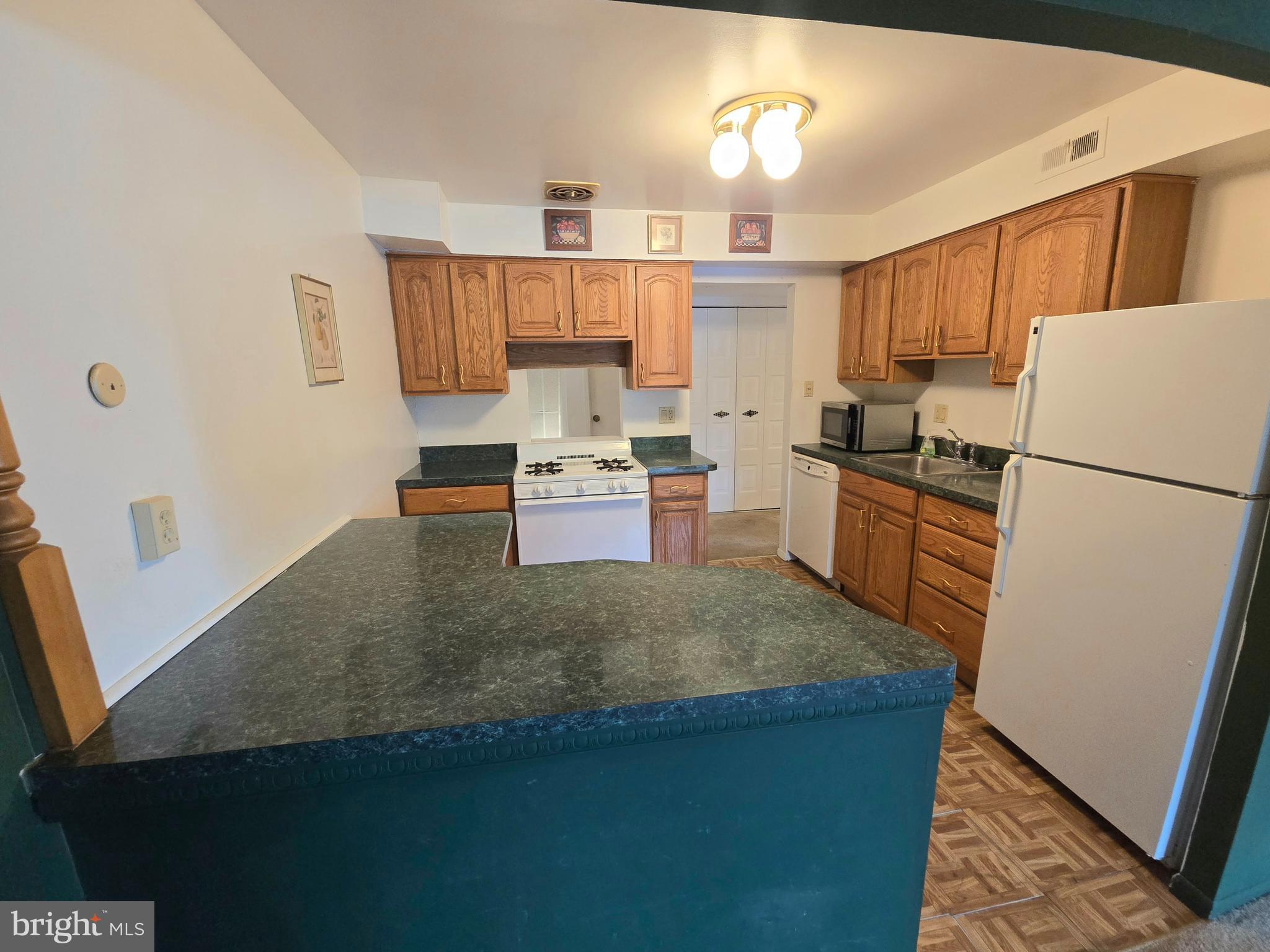 BAKERS BAY CONDOMINIUMS - Residential