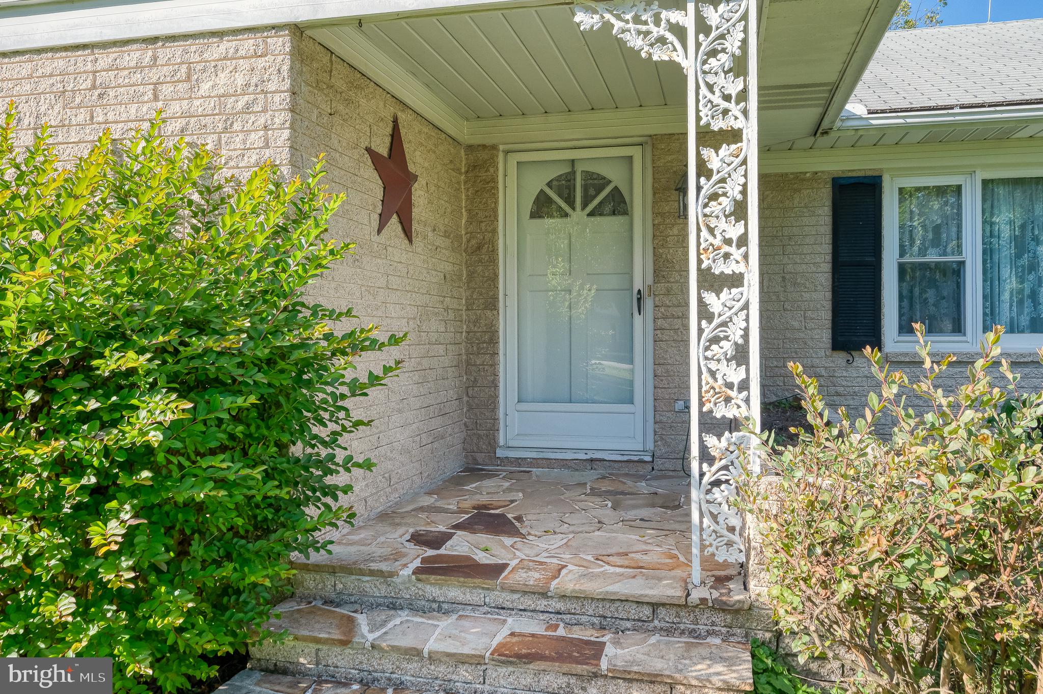 3707 INGLESIDE DRIVE