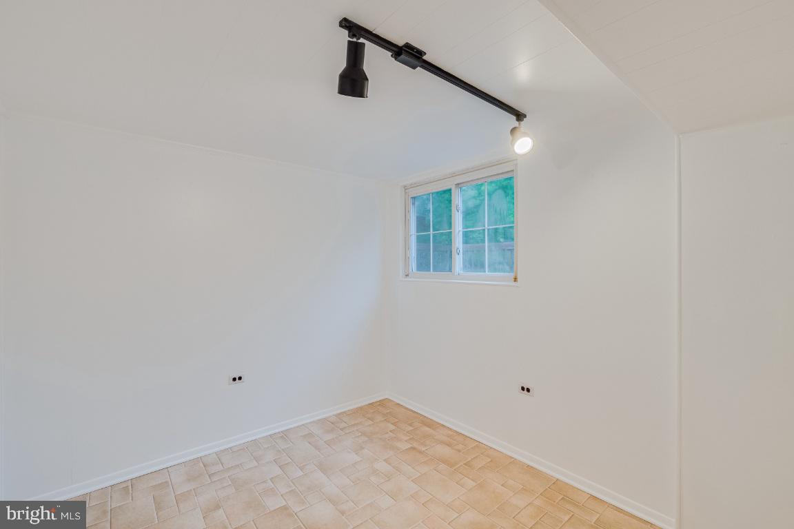 ROSE HILL PARK - Residential