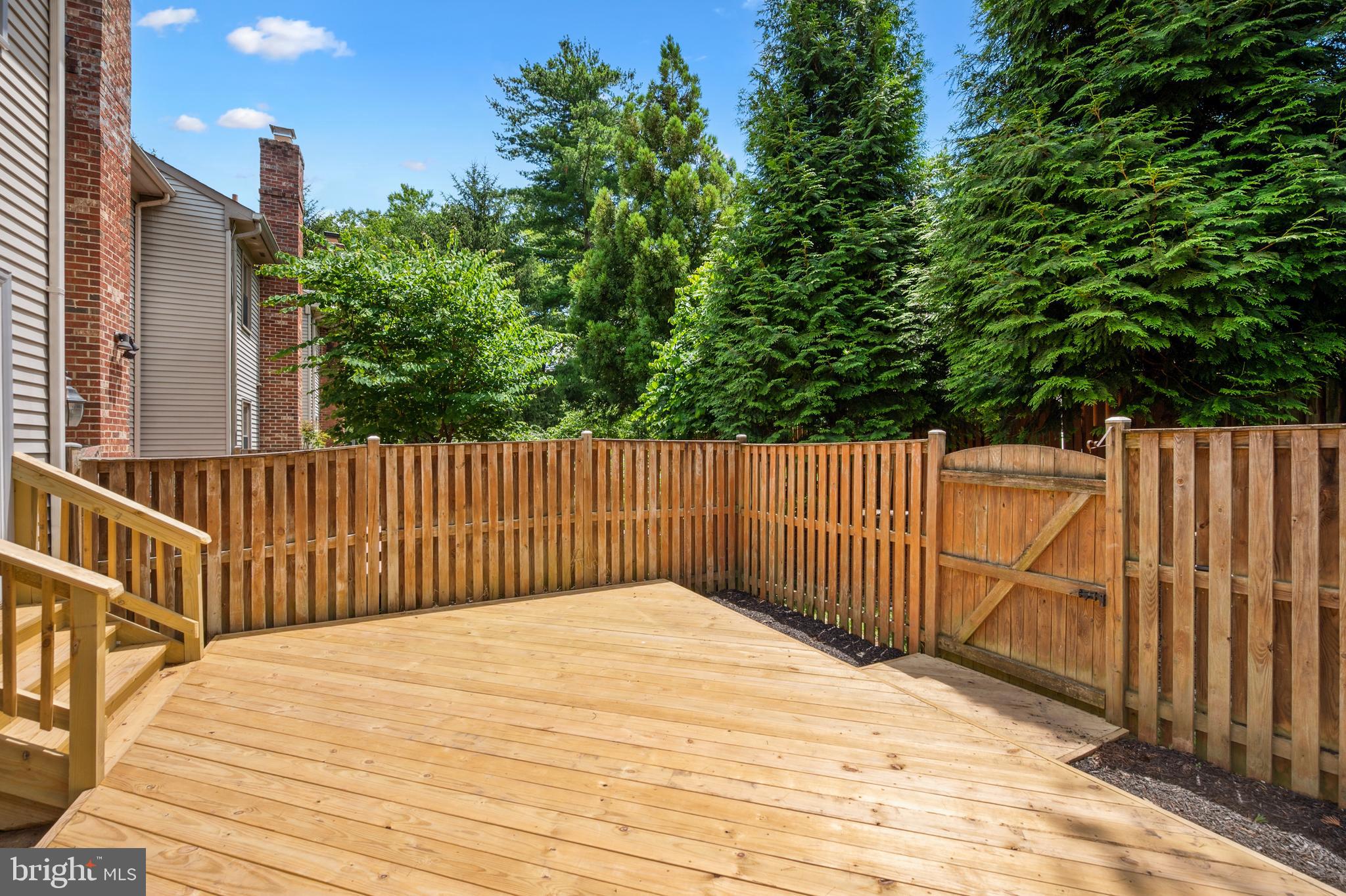 COUNTRY CREEK - Residential