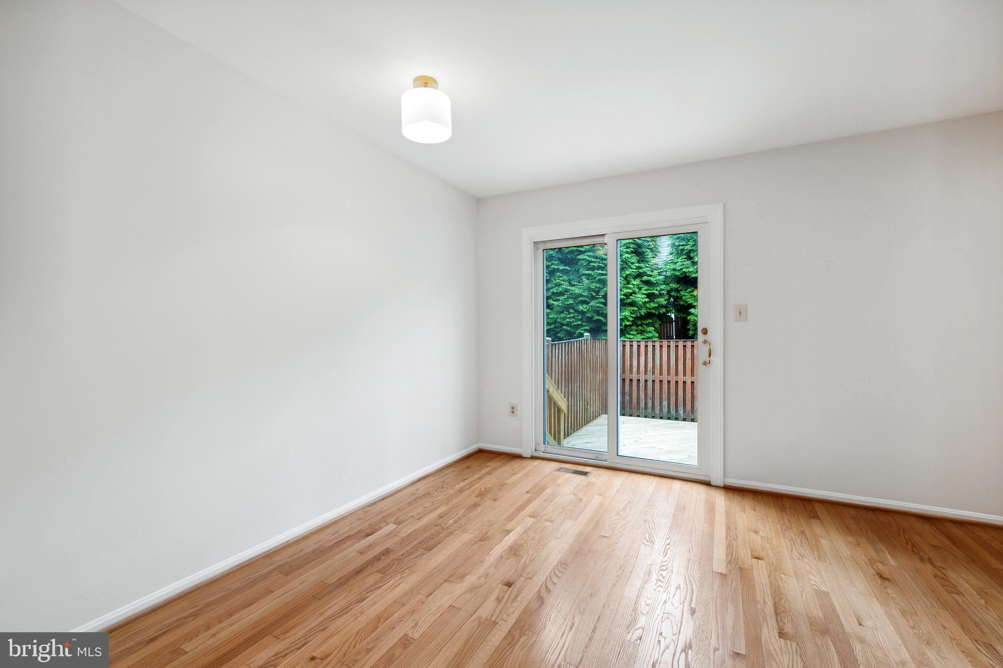 COUNTRY CREEK - Residential