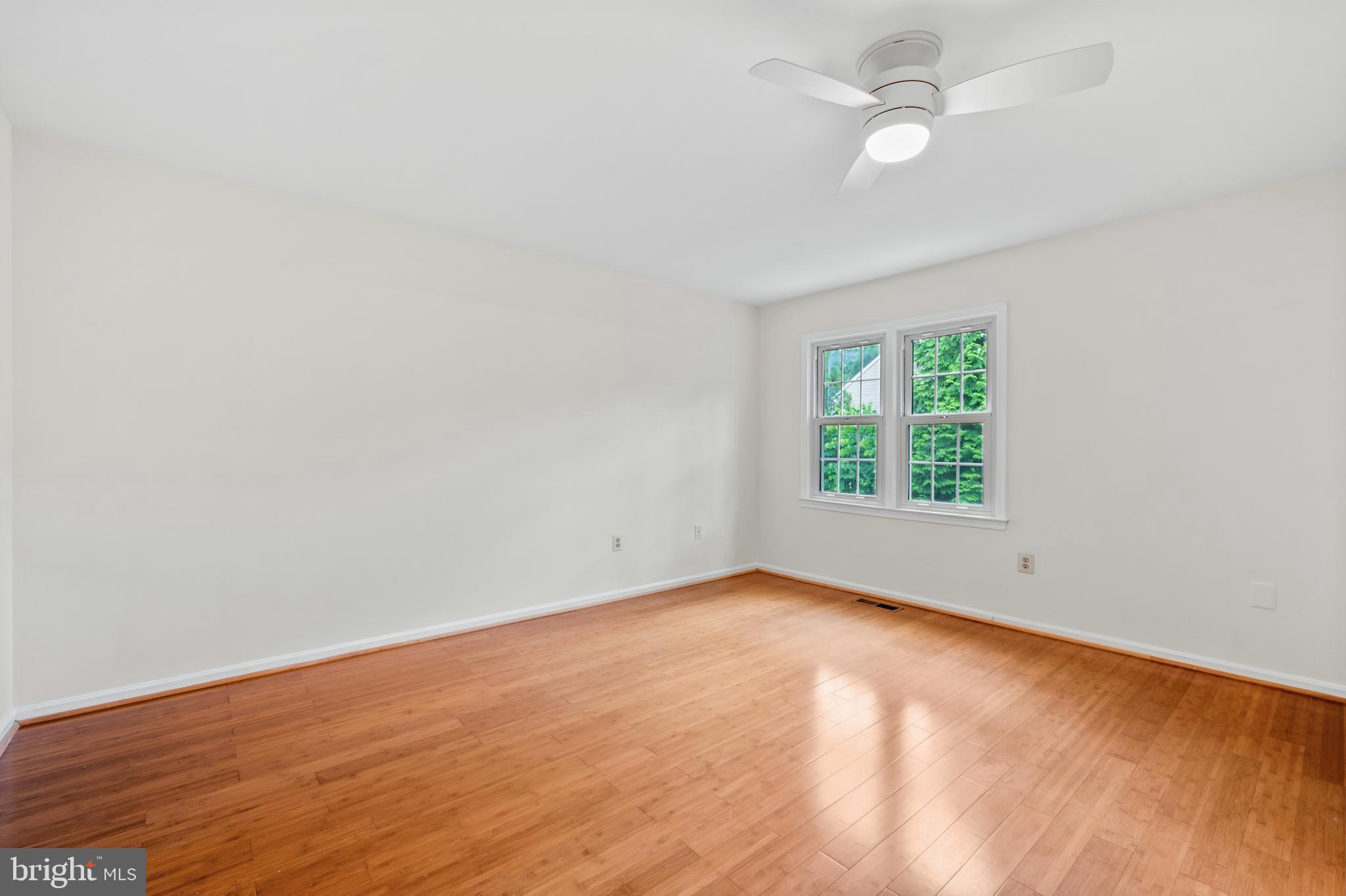 COUNTRY CREEK - Residential