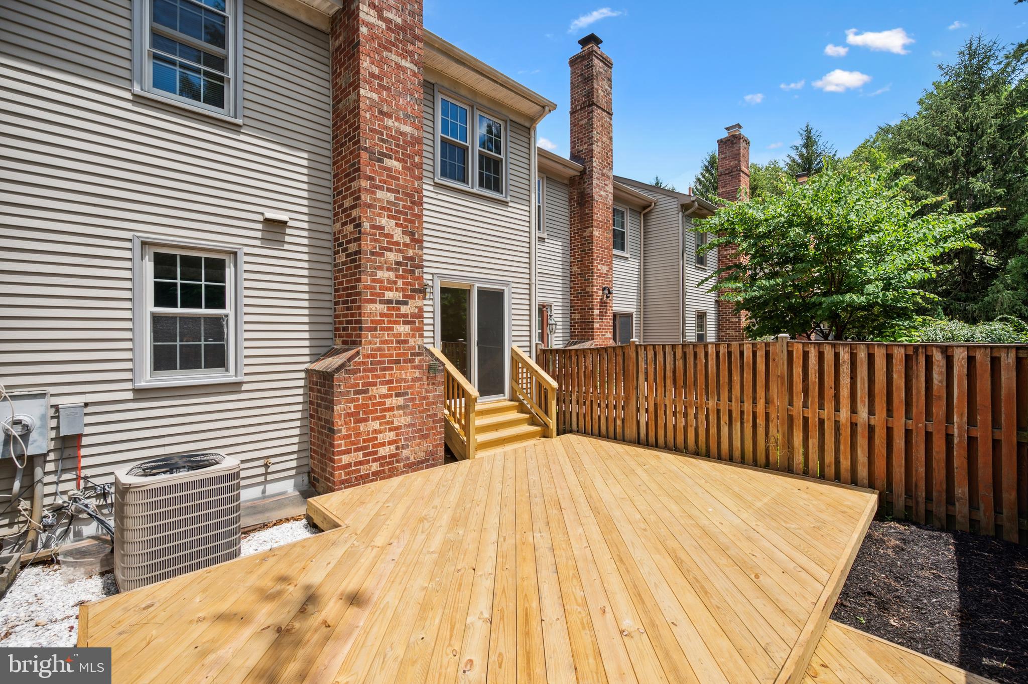 COUNTRY CREEK - Residential