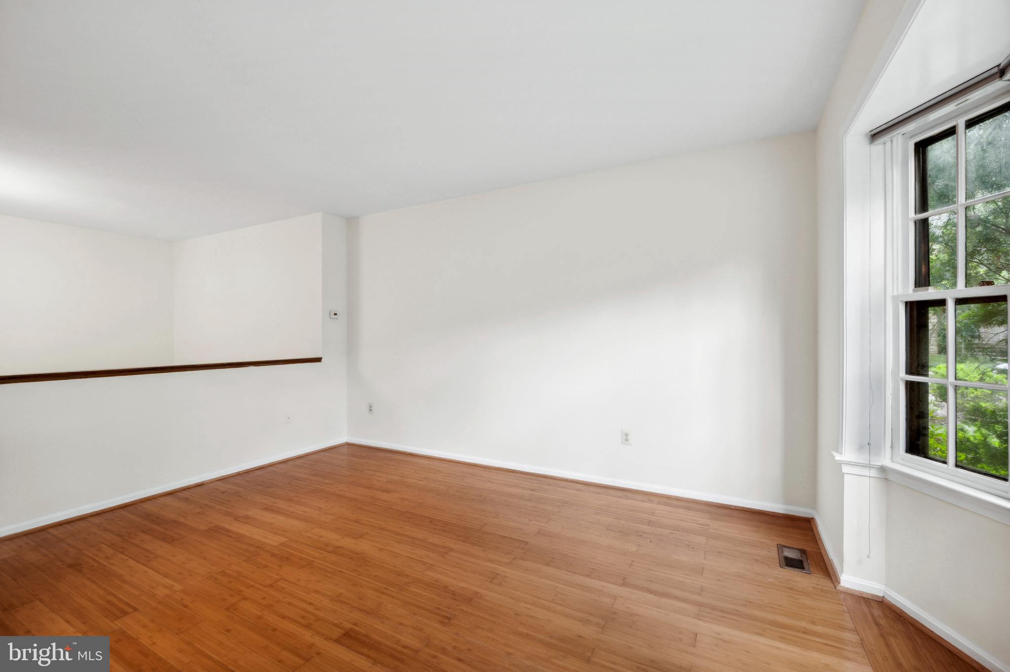2880 KELLY SQUARE