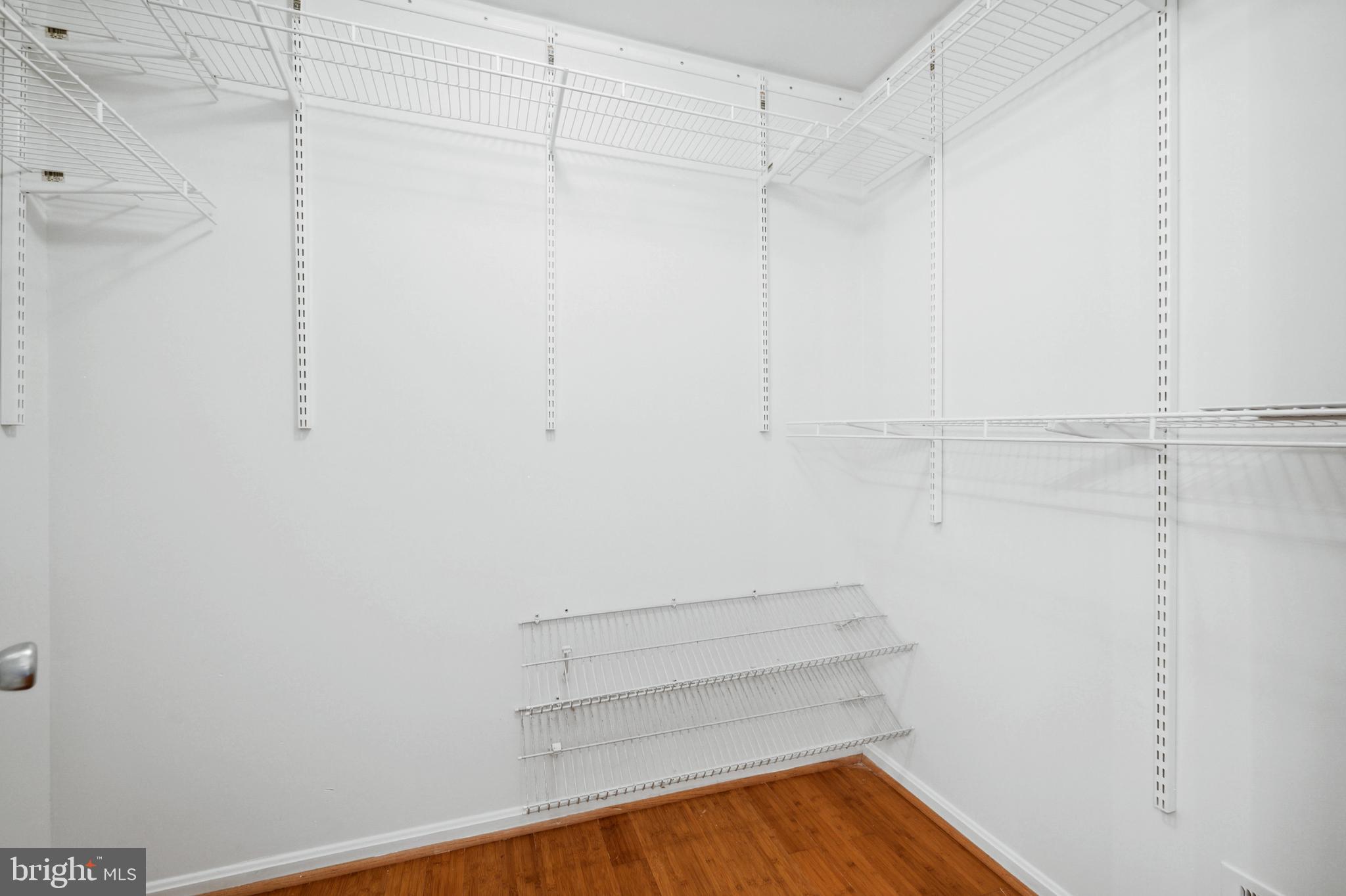 COUNTRY CREEK - Residential