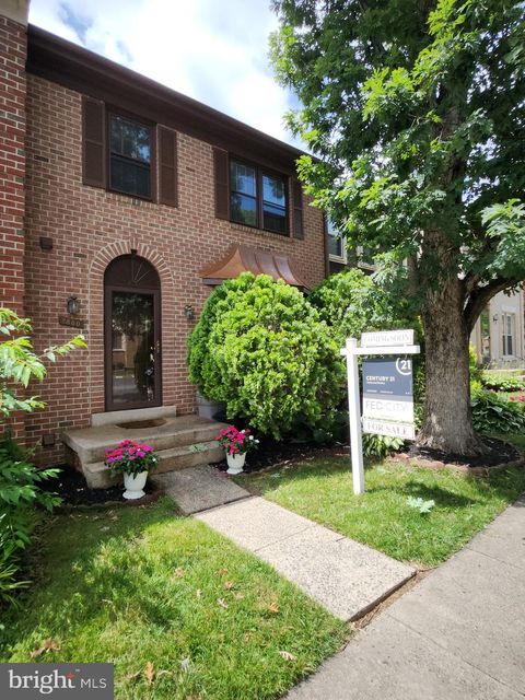 2880 KELLY SQUARE VIENNA VA 22181
