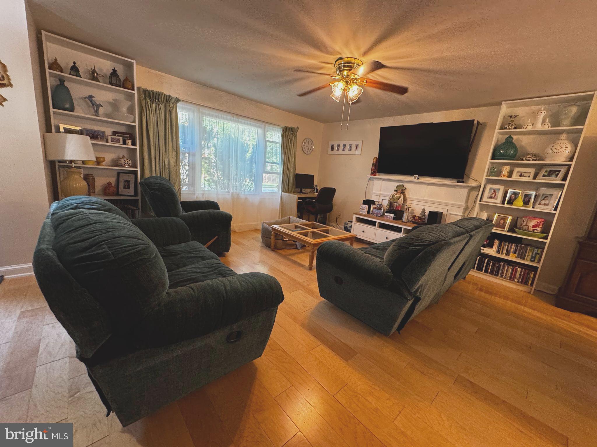 CRESCENT HILLS - Residential Lease