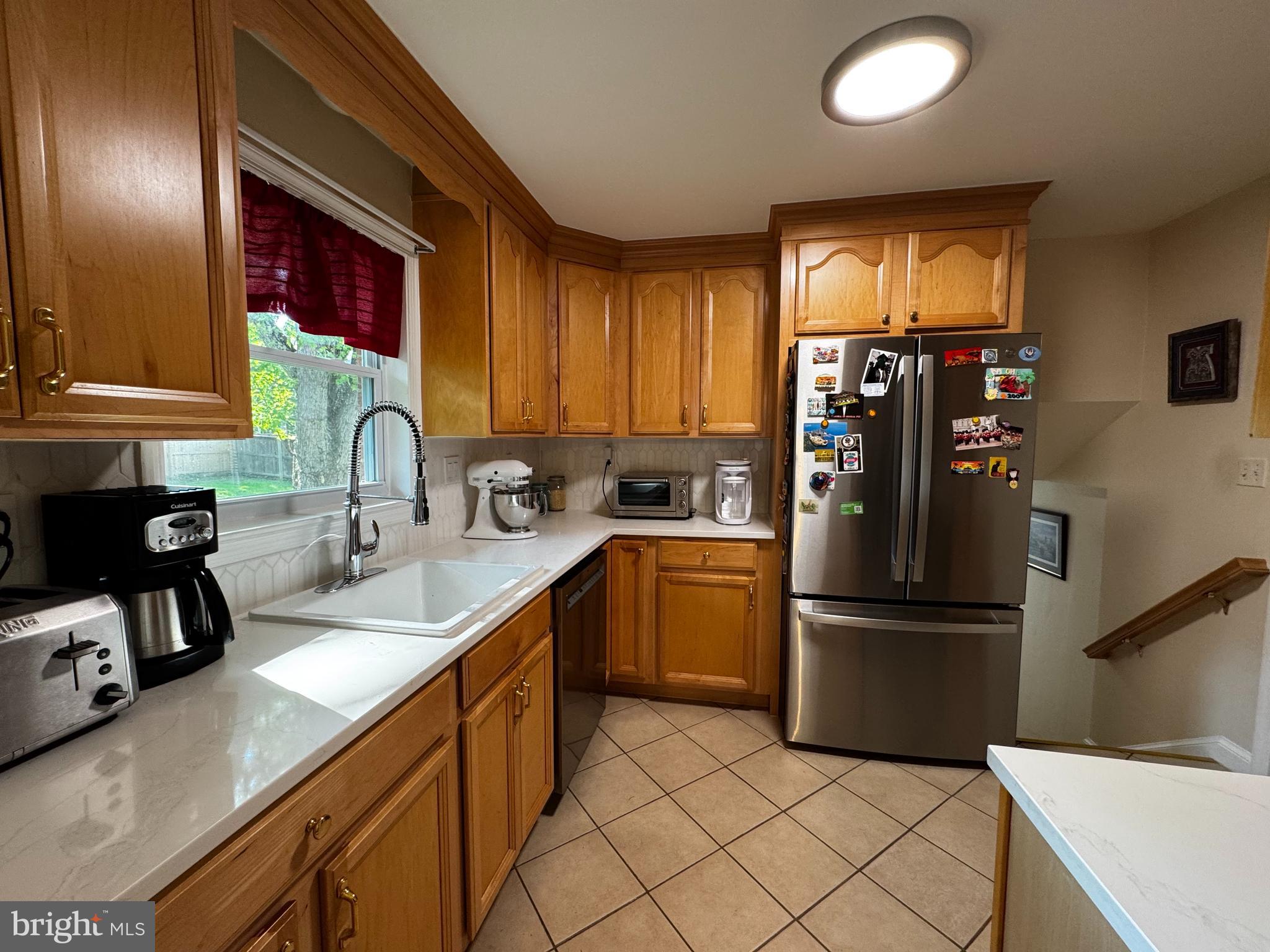 CRESCENT HILLS - Residential Lease