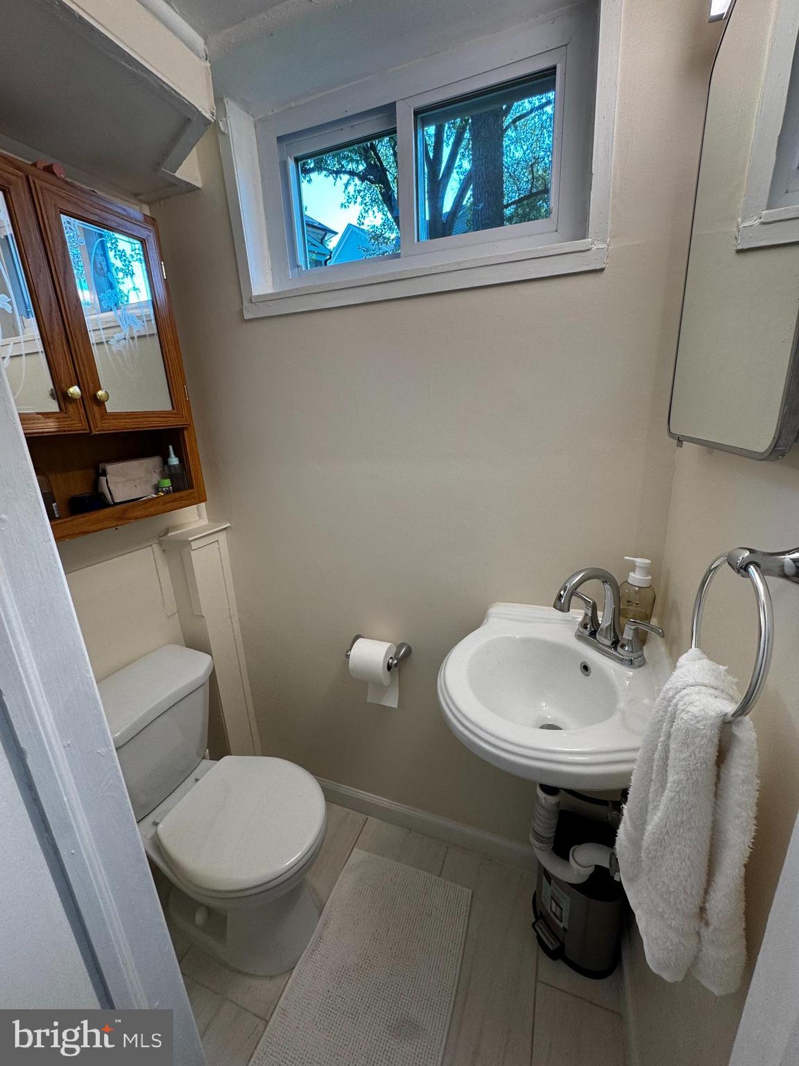 CRESCENT HILLS - Residential Lease