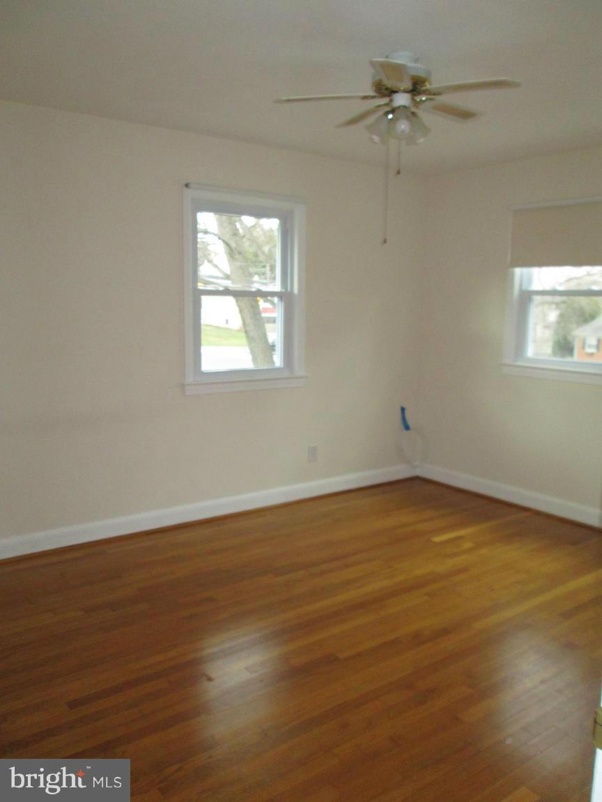 CRESCENT HILLS - Residential Lease