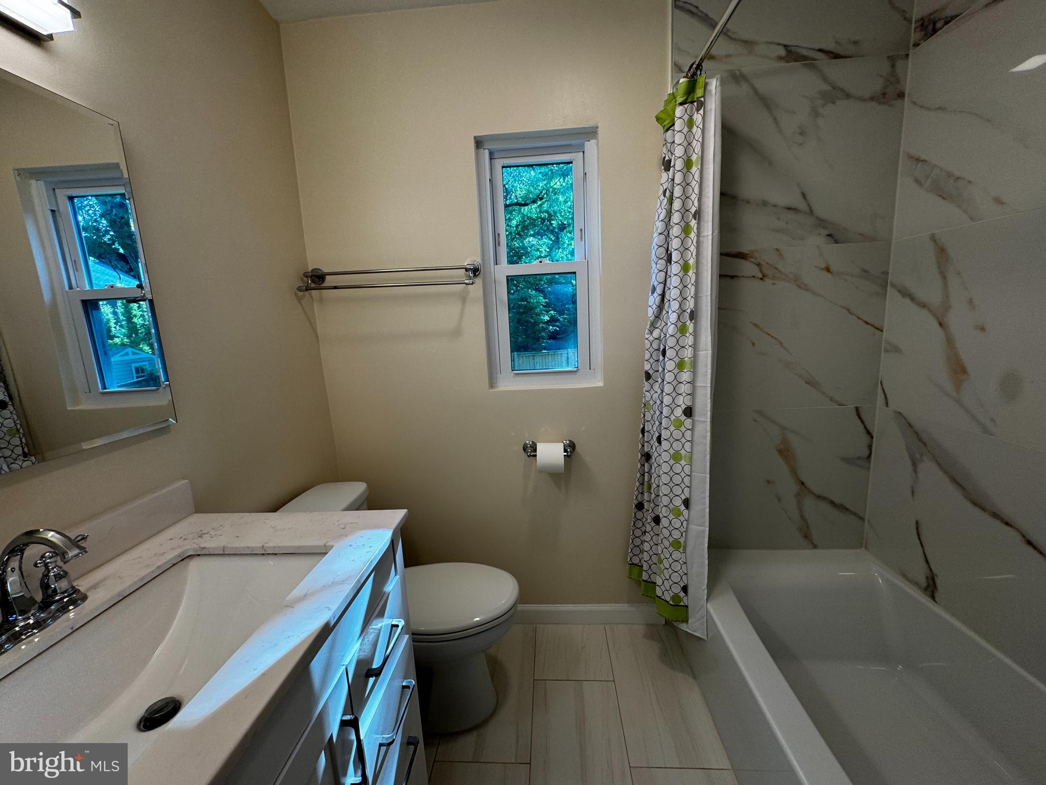 CRESCENT HILLS - Residential Lease