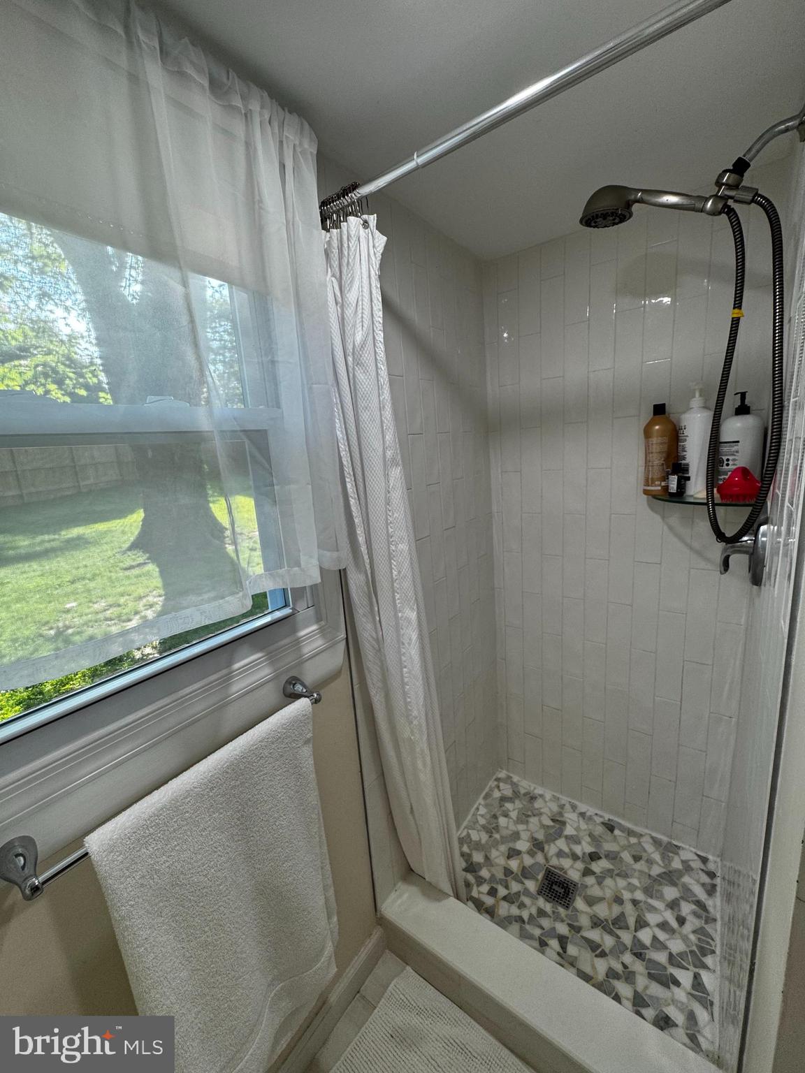 CRESCENT HILLS - Residential Lease