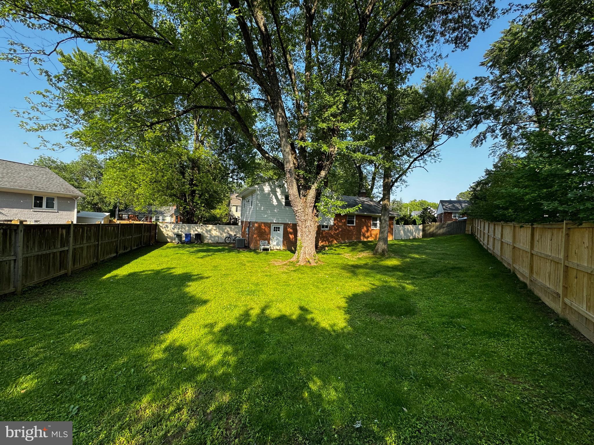 CRESCENT HILLS - Residential Lease