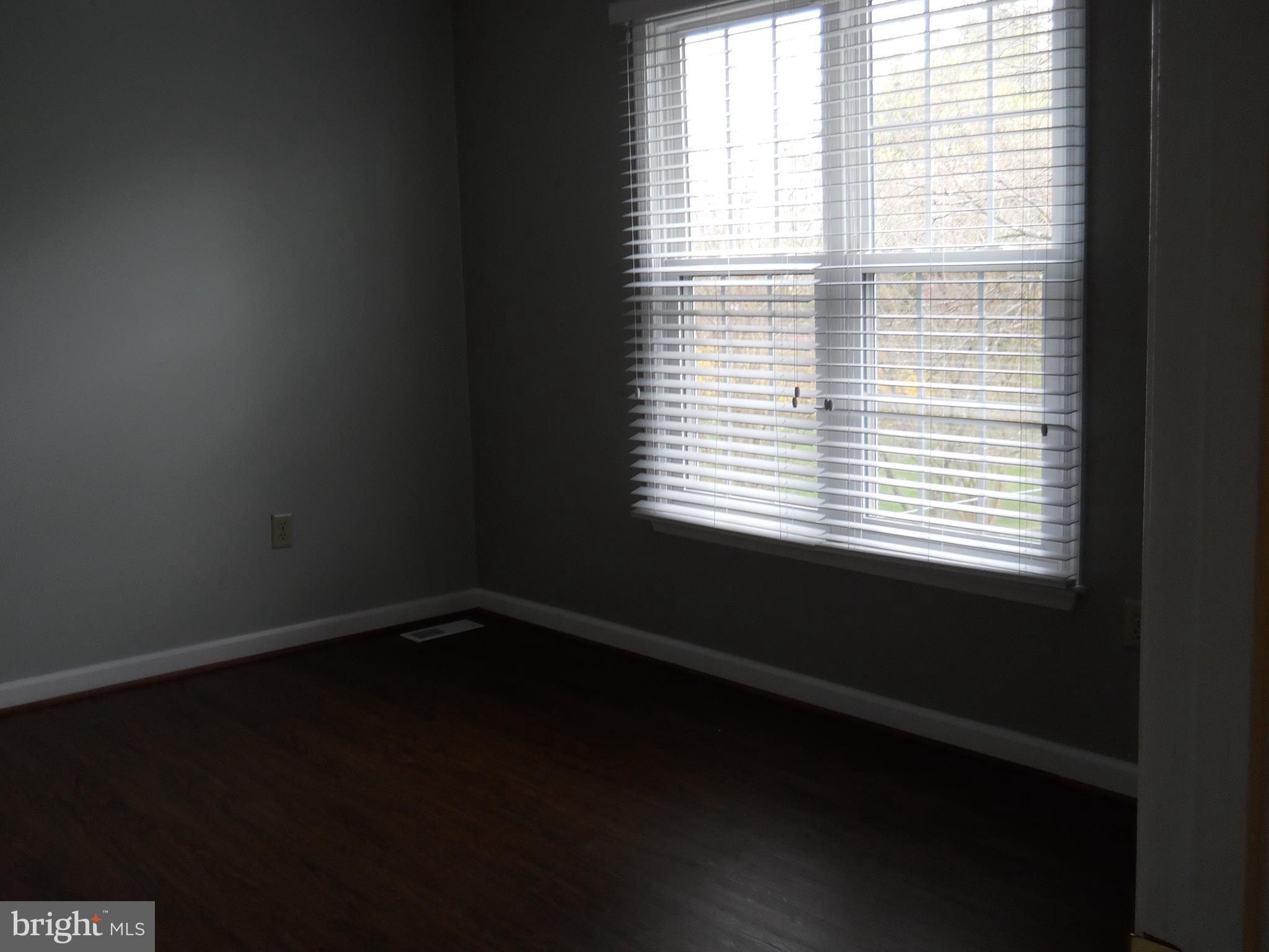 MAYDALE - Residential Lease