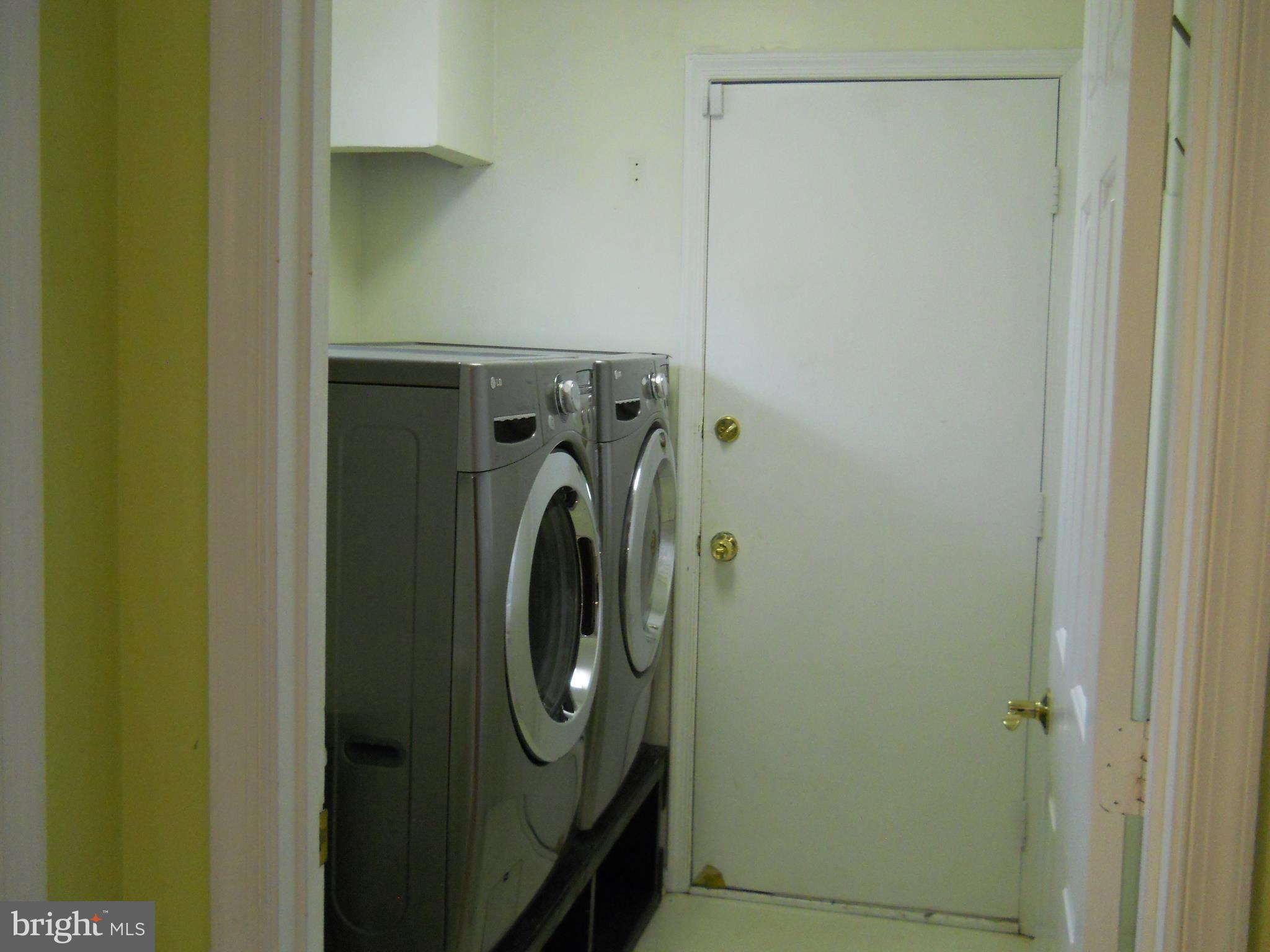 MAYDALE - Residential Lease