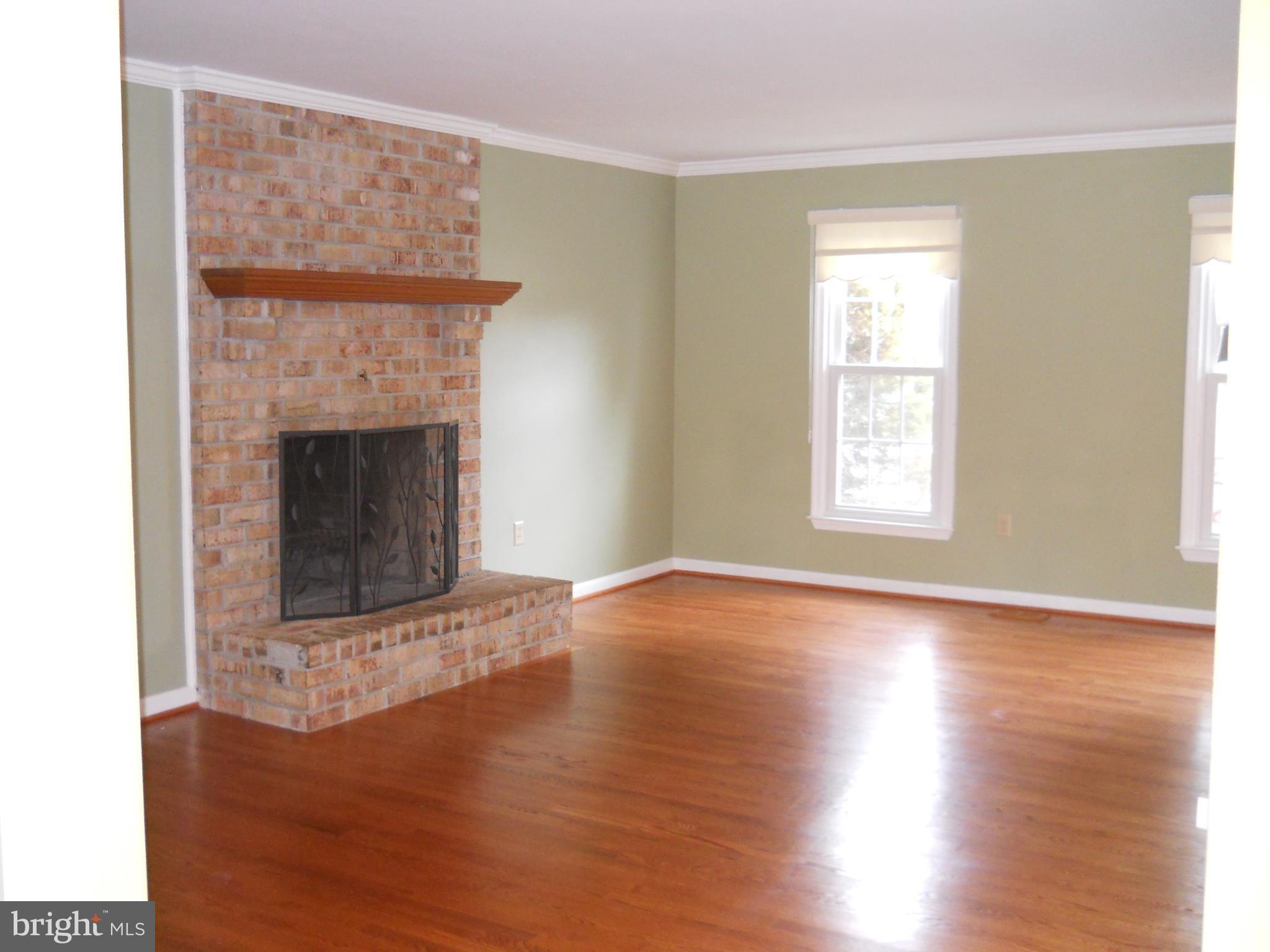 MAYDALE - Residential Lease