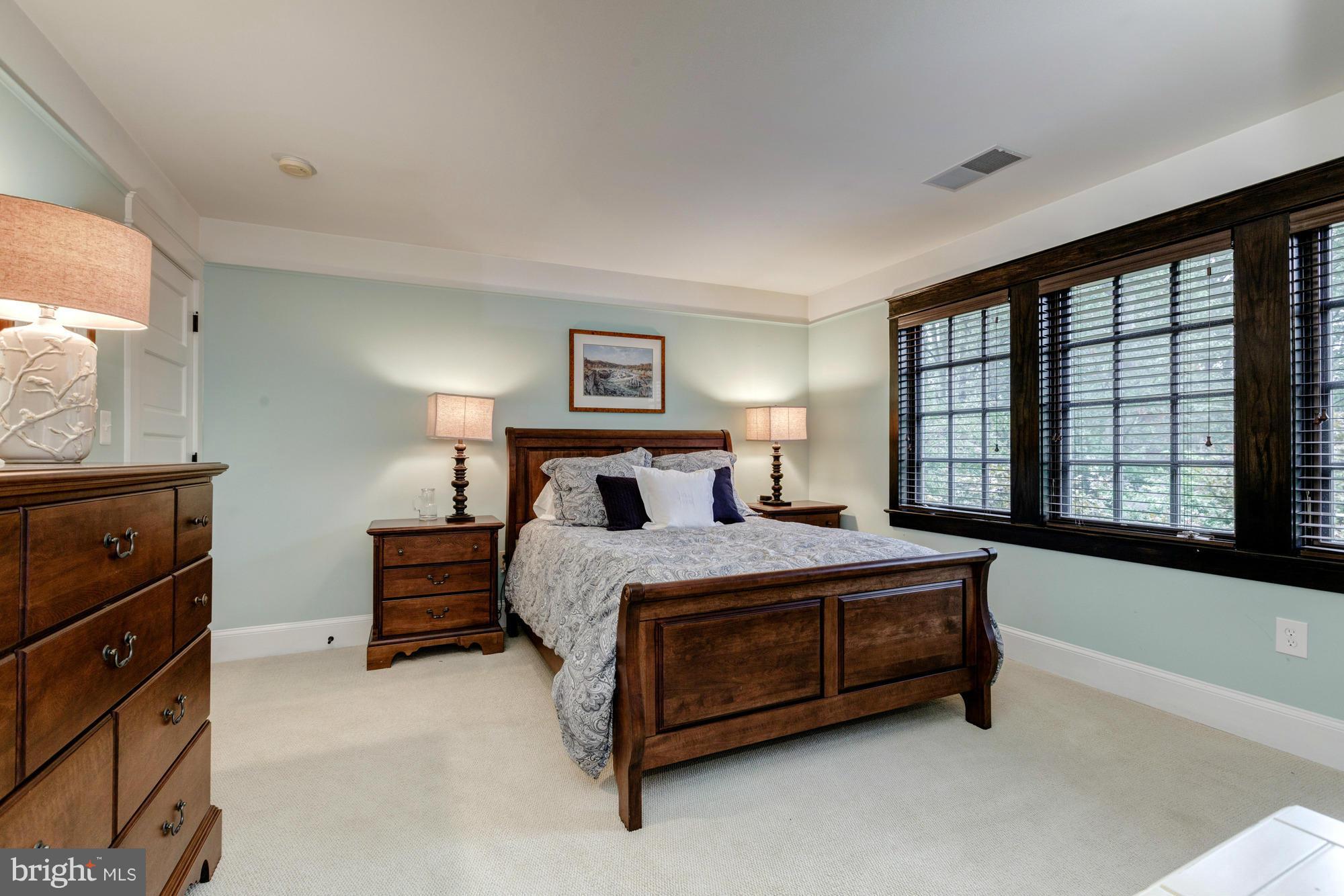 FRANKLIN FOREST - Residential