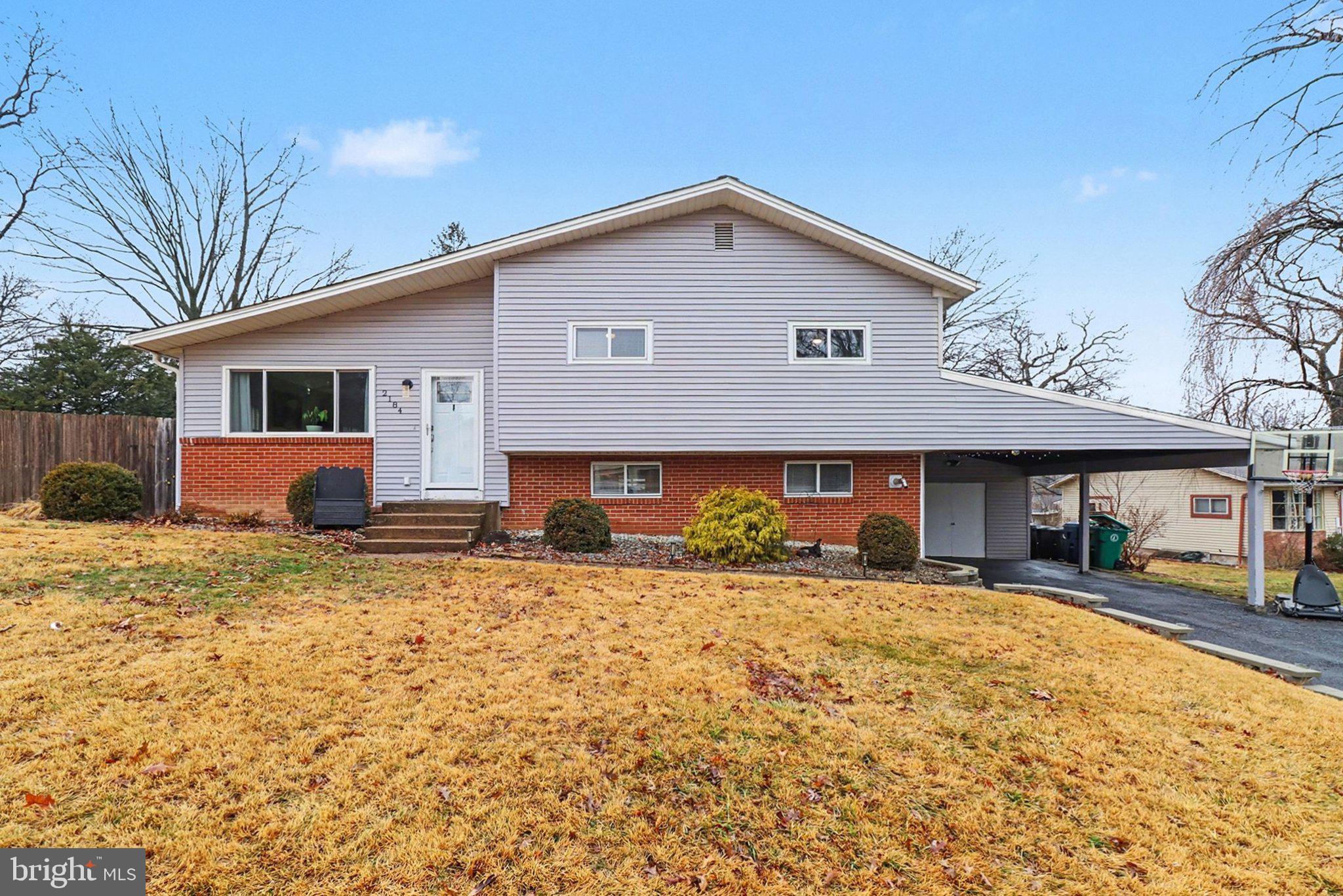 CLUB ESTATES WEST - Residential