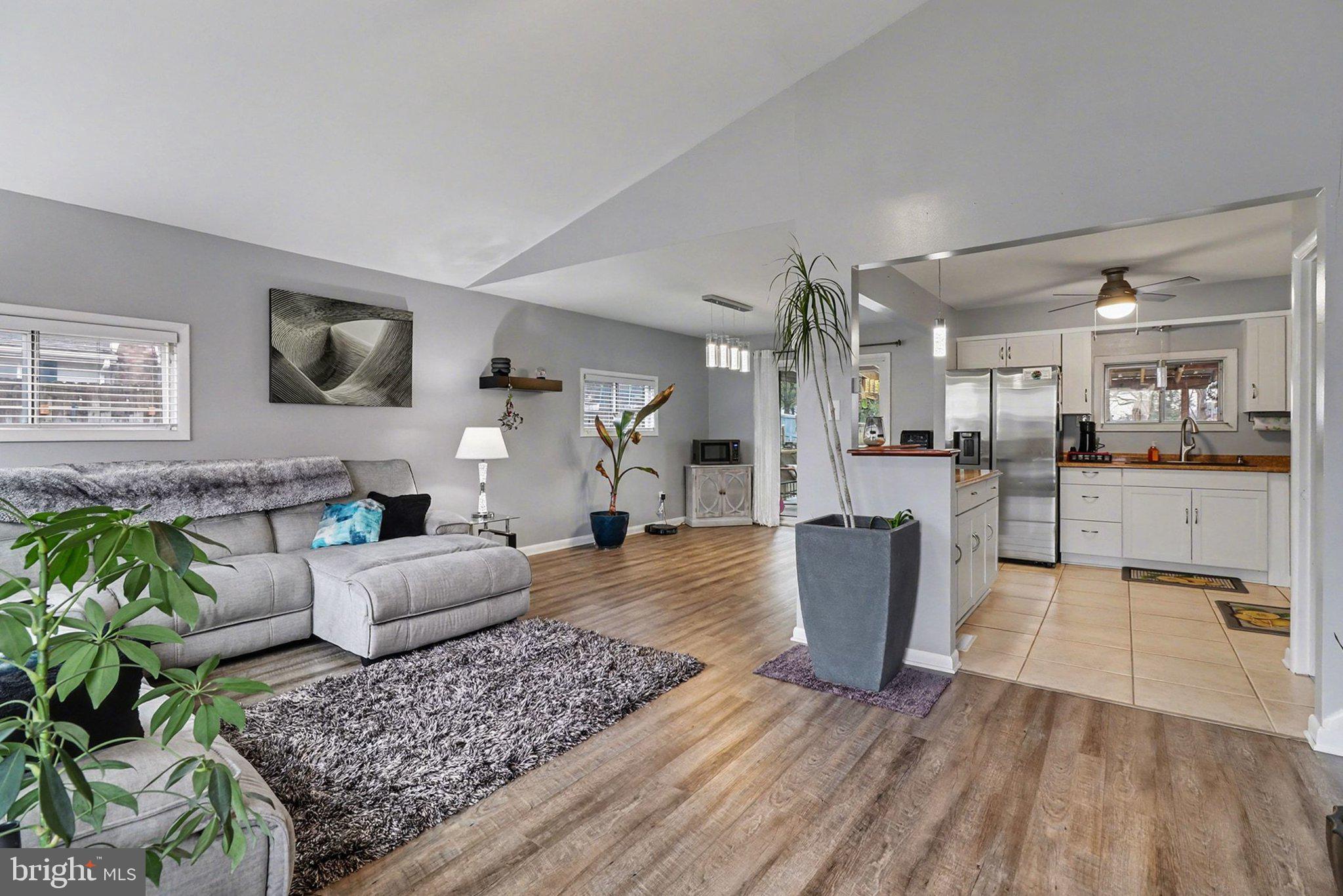 CLUB ESTATES WEST - Residential