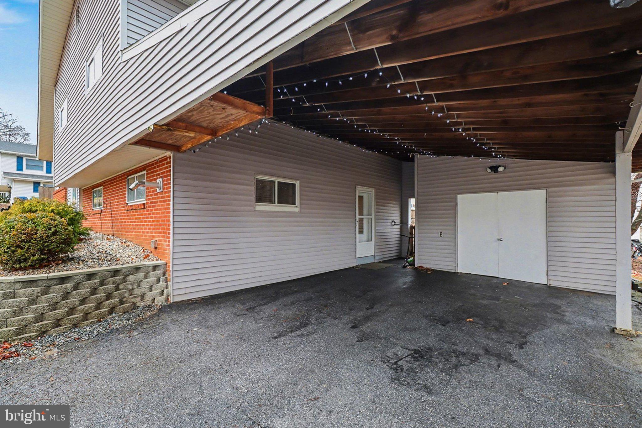 CLUB ESTATES WEST - Residential