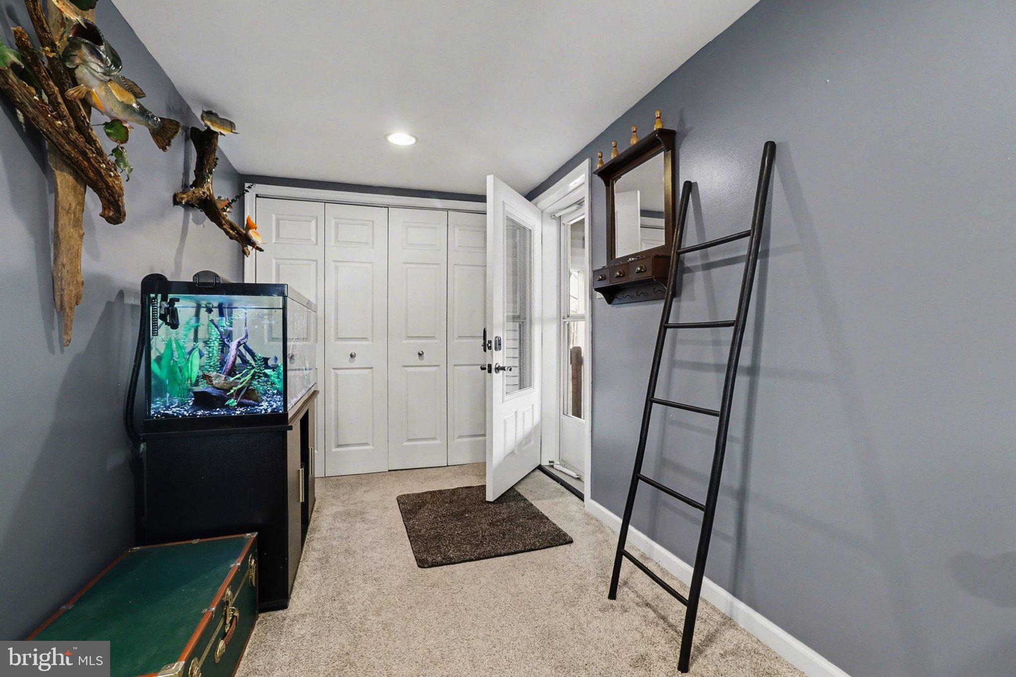 CLUB ESTATES WEST - Residential