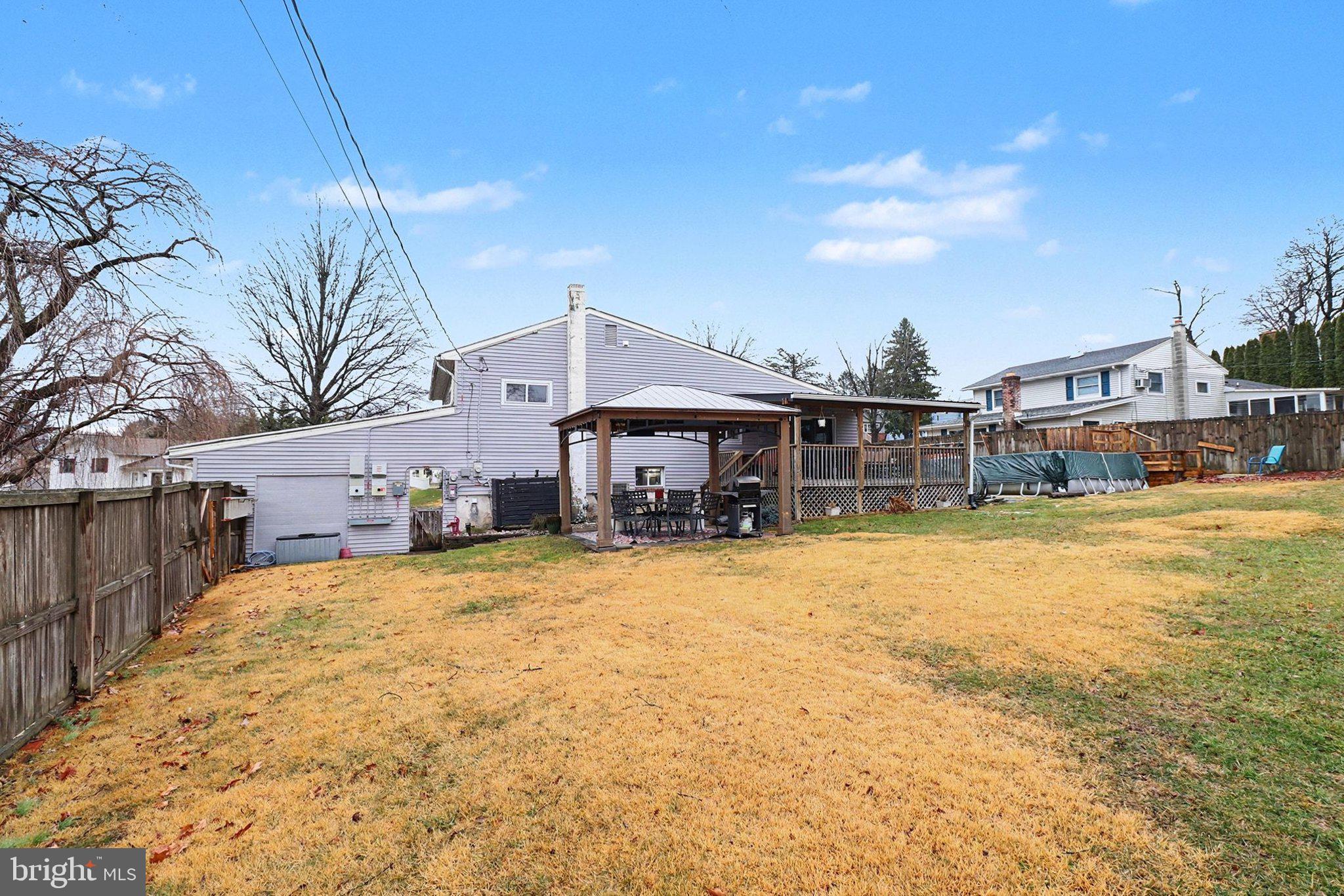 CLUB ESTATES WEST - Residential