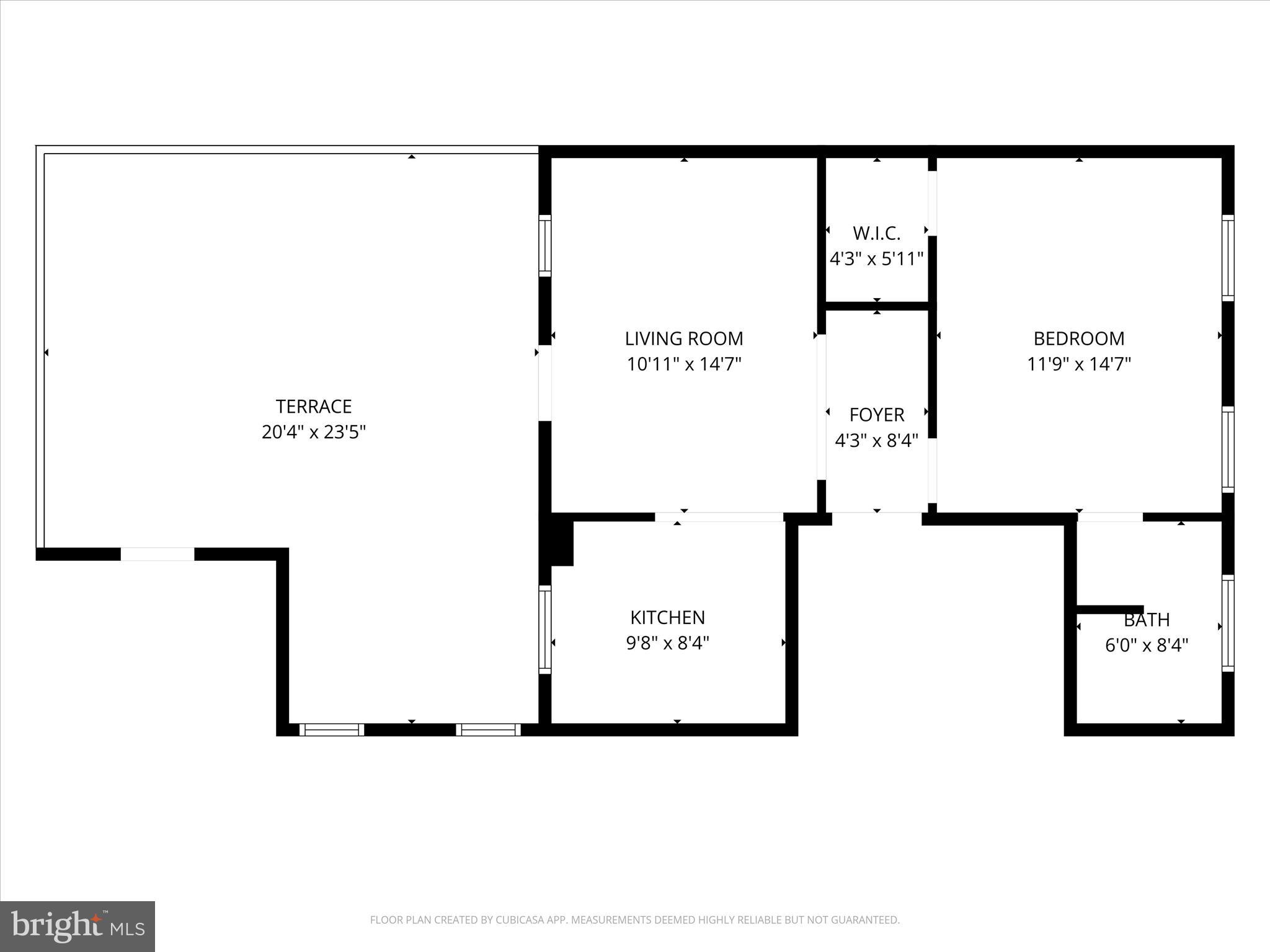 Main image without alt text