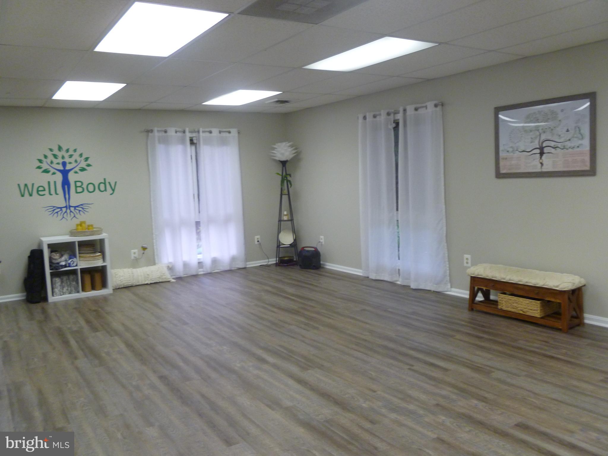 10690 CRESTWOOD DRIVE