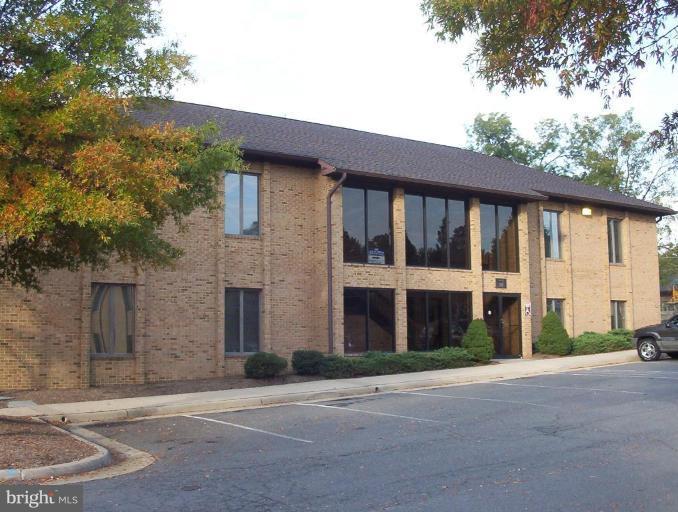 10690 CRESTWOOD DRIVE