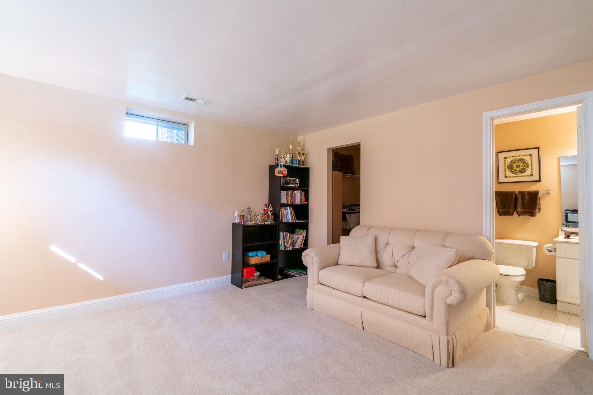 PINEY GLEN VILLAGE - Residential