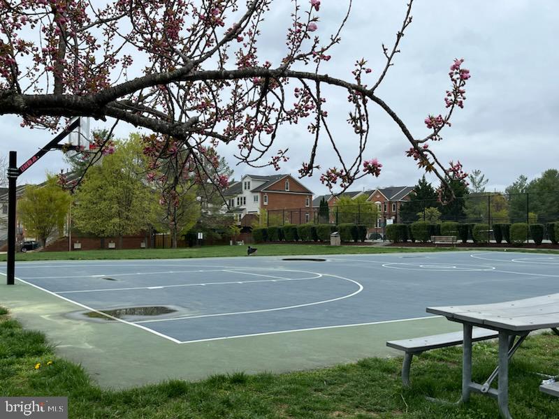 PINEY GLEN VILLAGE - Residential