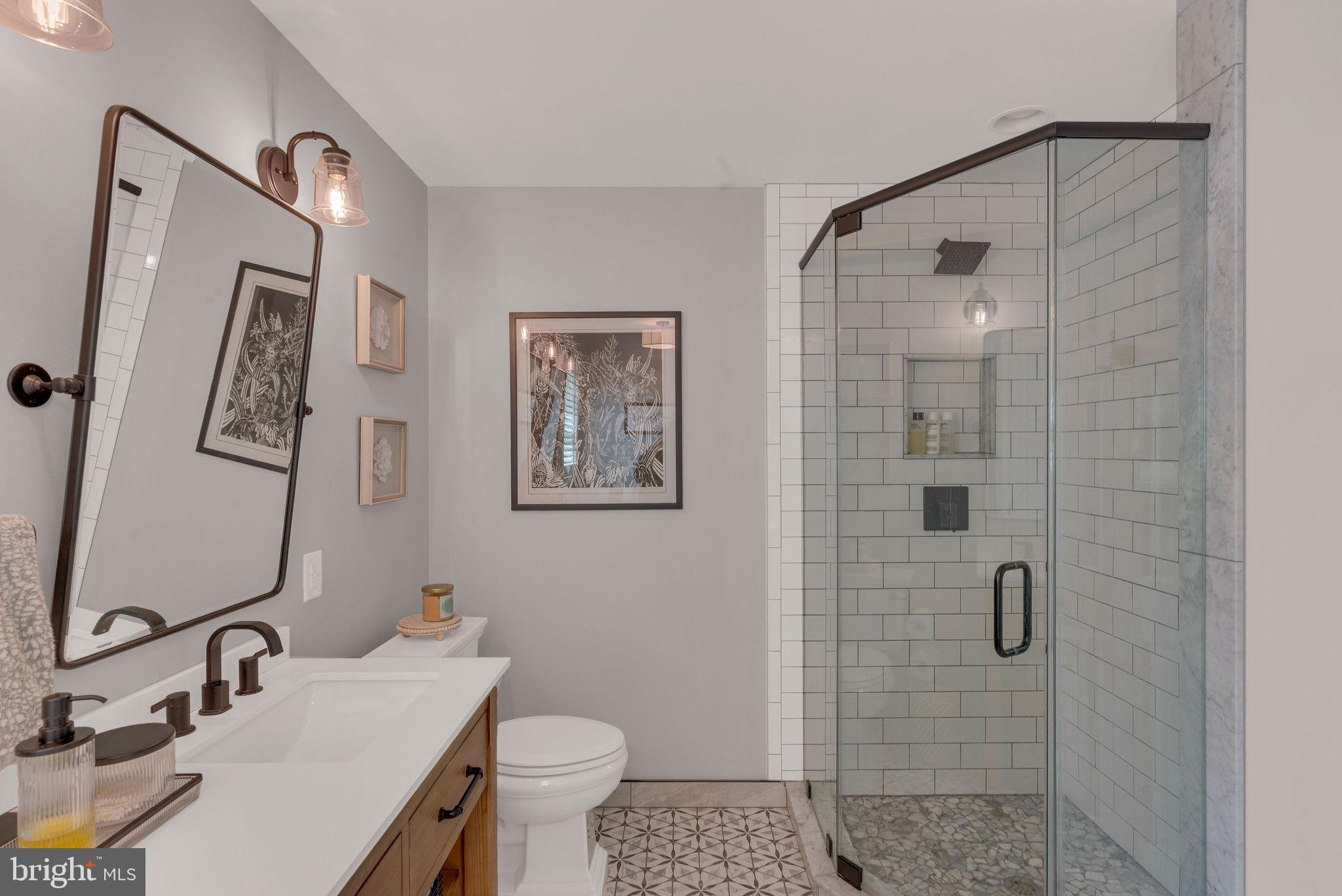 CHARLESTOWNE - Residential
