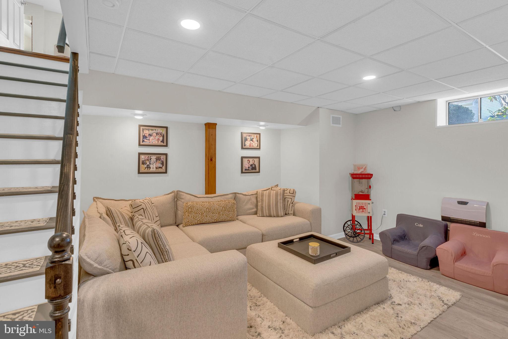 CHARLESTOWNE - Residential