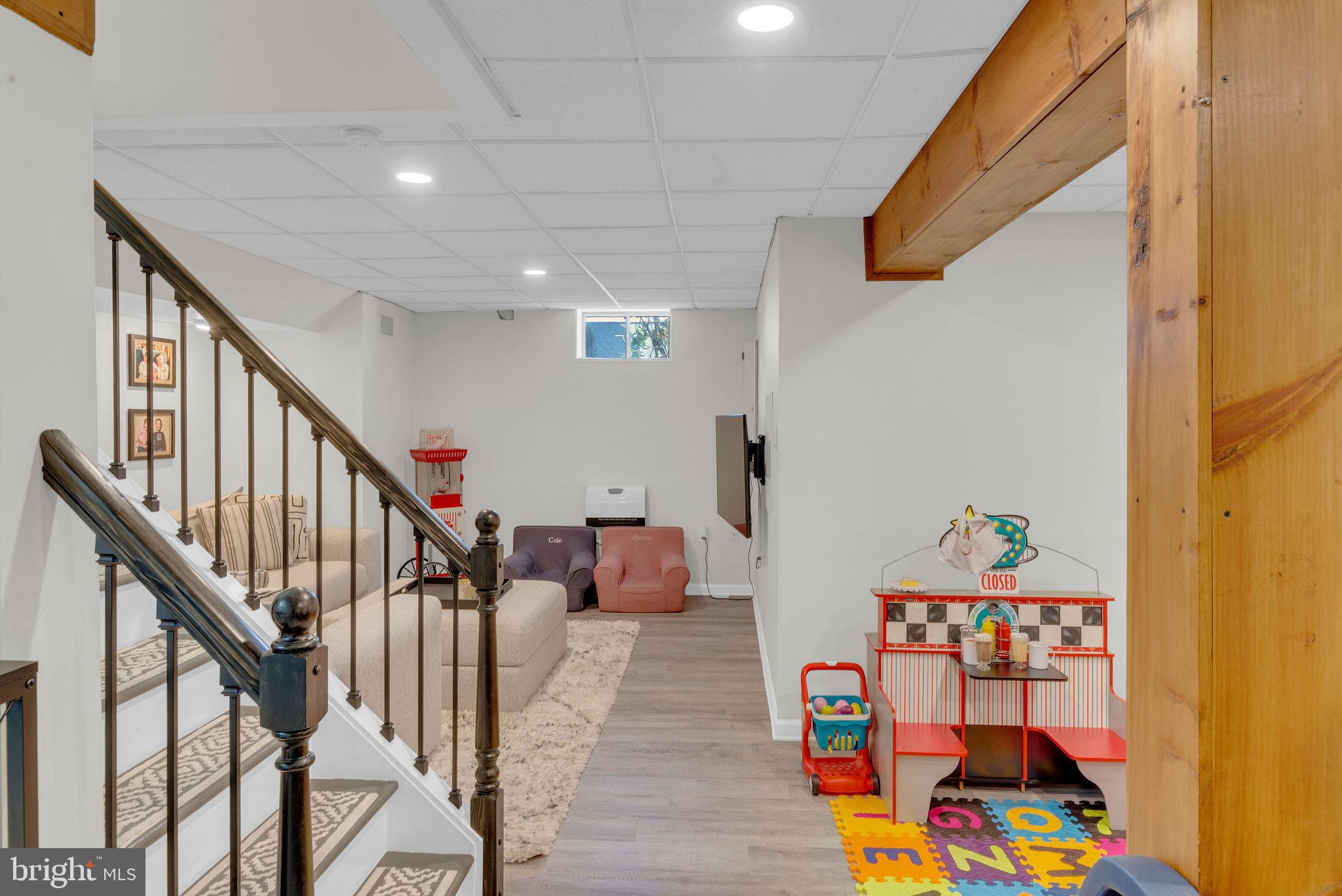 CHARLESTOWNE - Residential