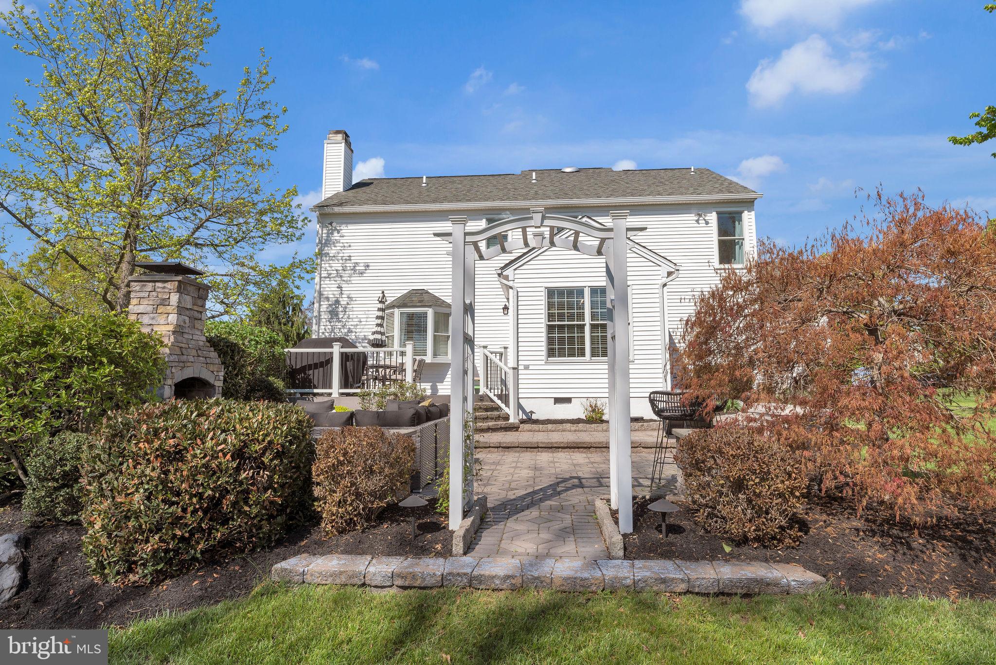 CHARLESTOWNE - Residential