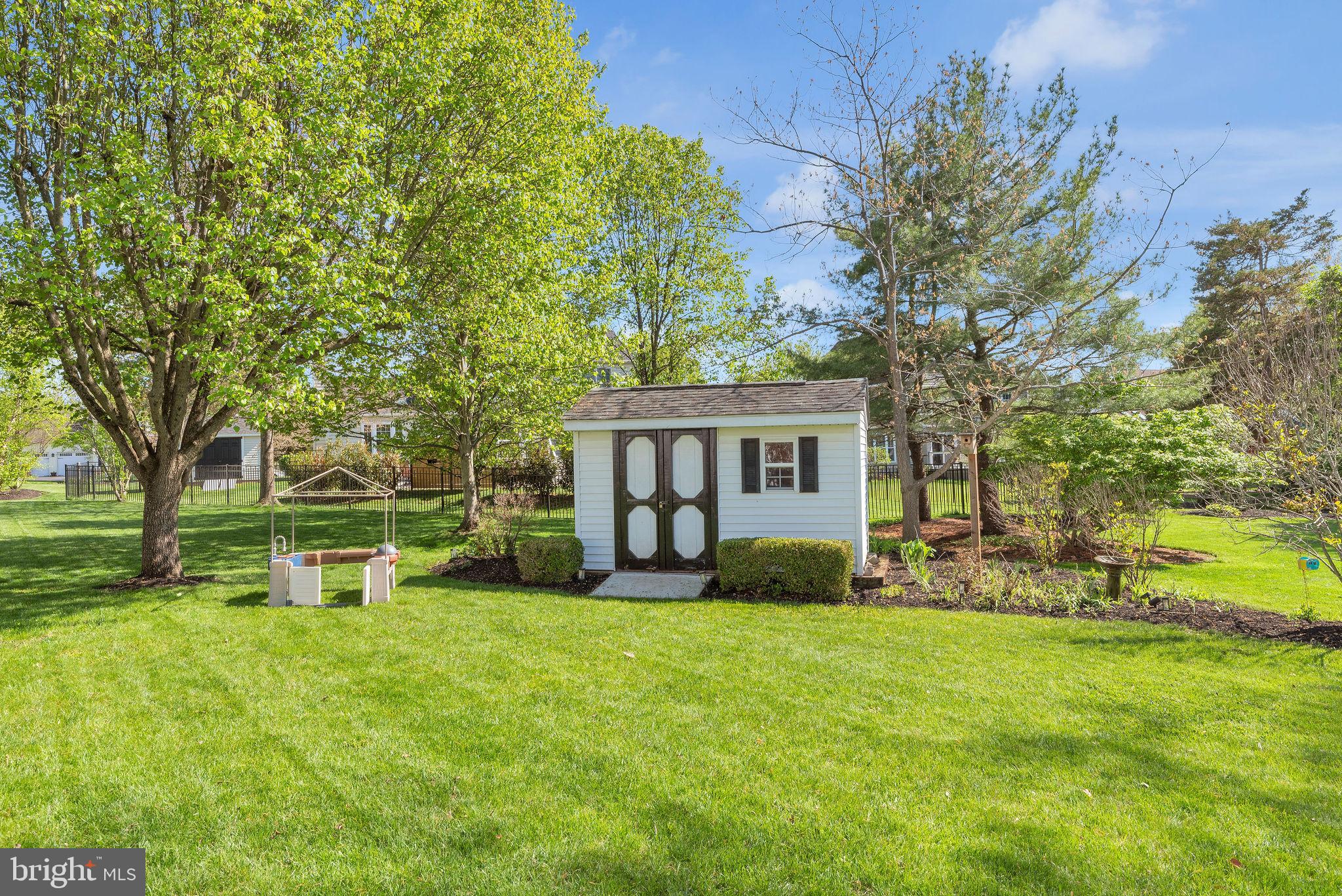 CHARLESTOWNE - Residential