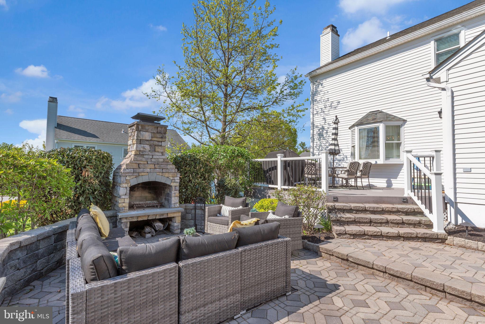 CHARLESTOWNE - Residential