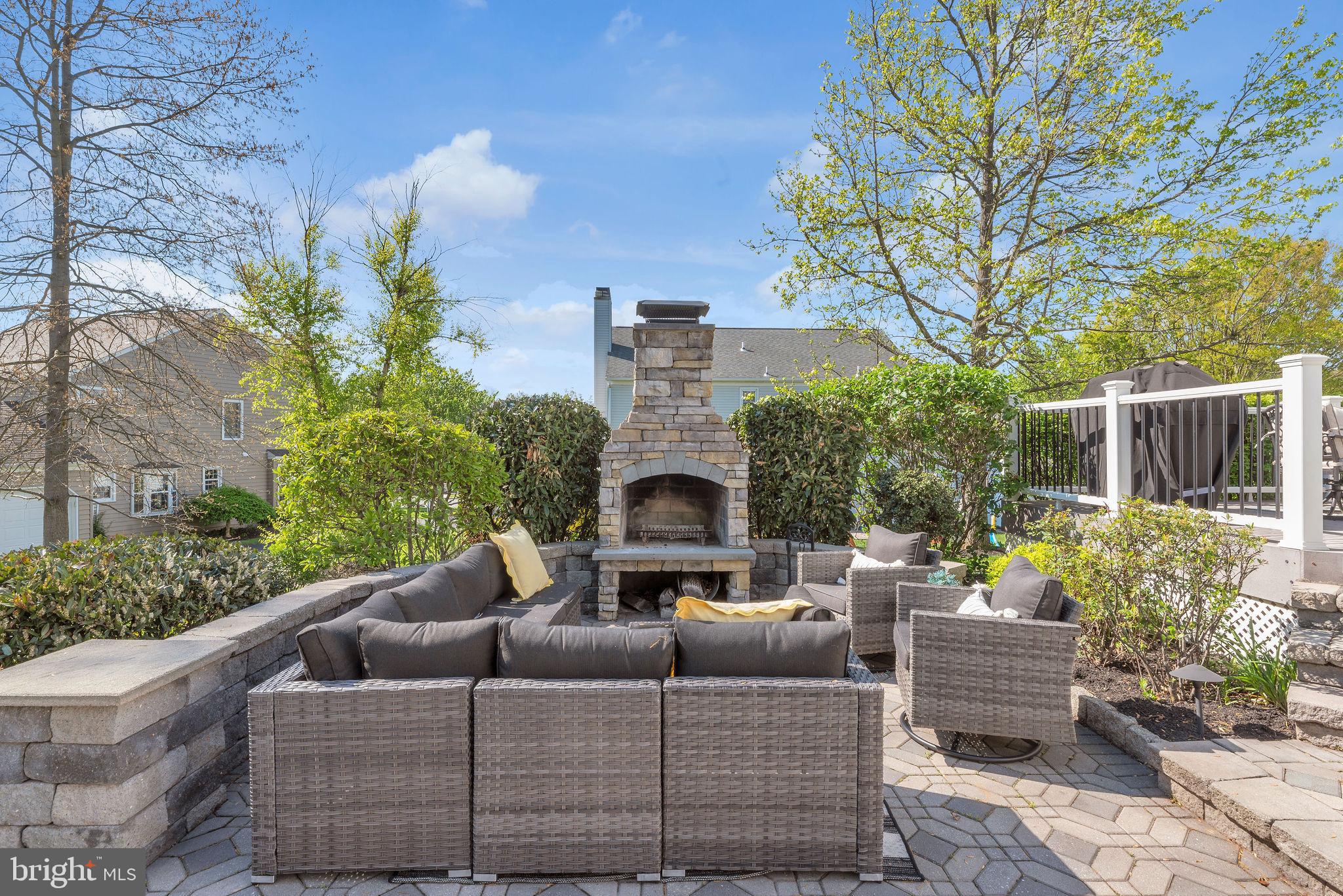 CHARLESTOWNE - Residential